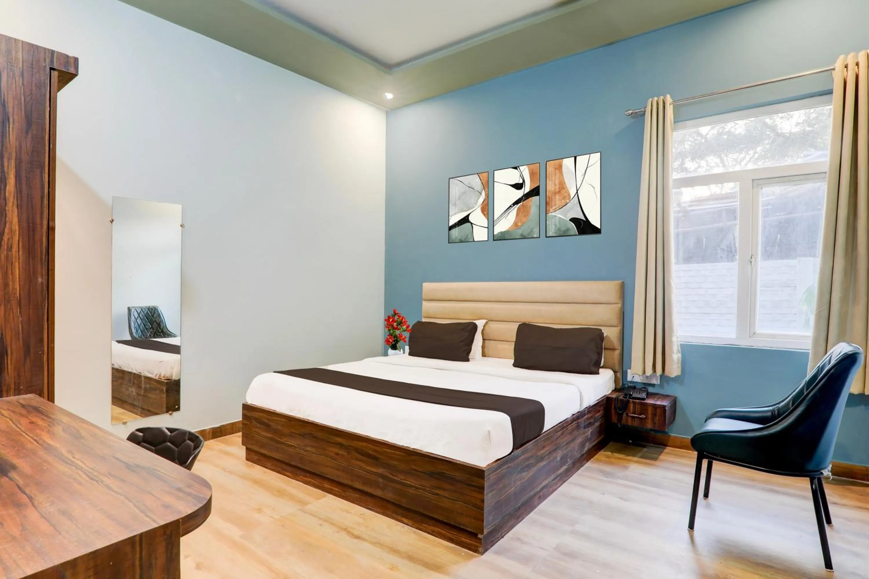 Bedroom, Bed in Super Hotel O Gomti Nagar Vigyan khand