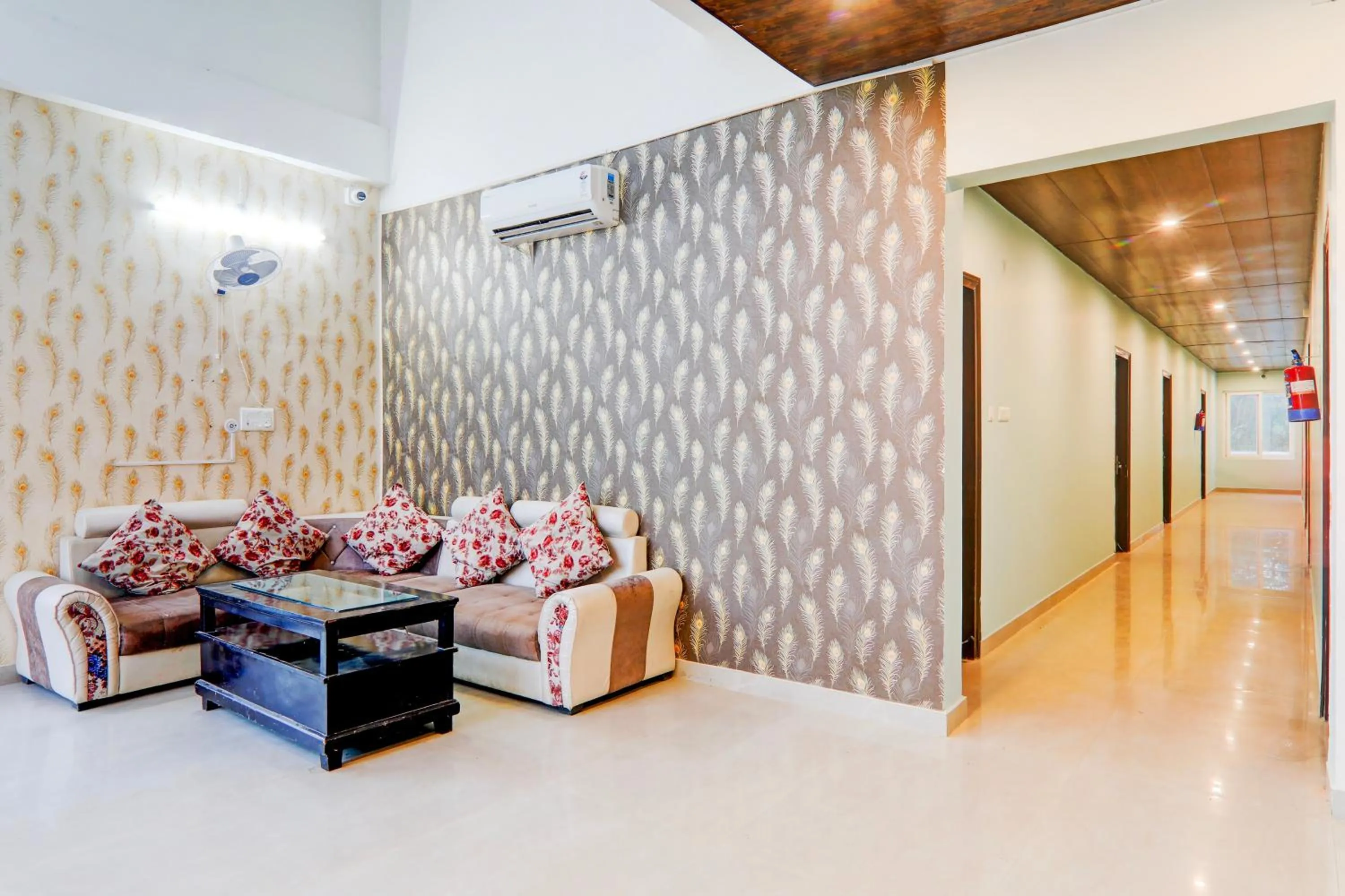 Lobby or reception in Super Hotel O Gomti Nagar Vigyan khand