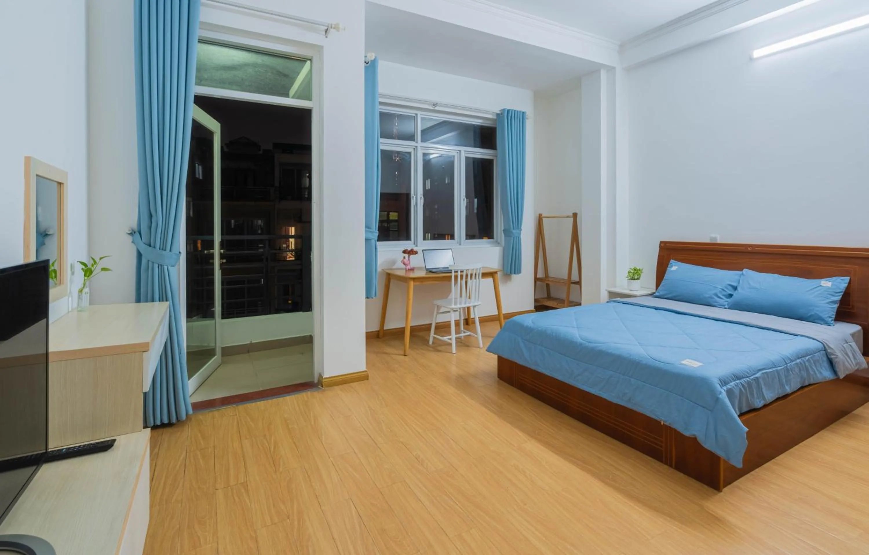 Photo of the whole room, Bed in LalaHouse Riverside Residence