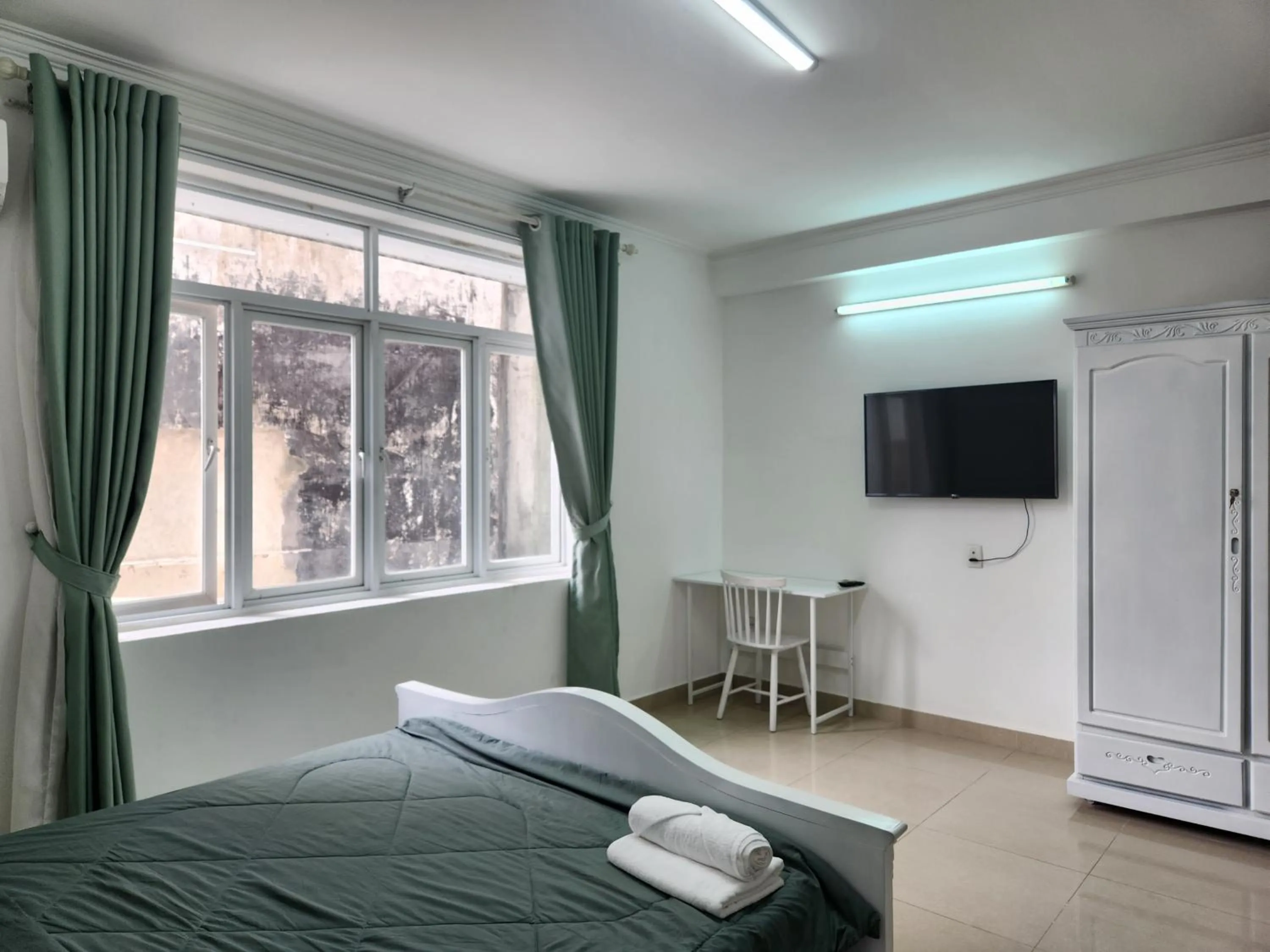 Photo of the whole room, Bed in LalaHouse Riverside Residence