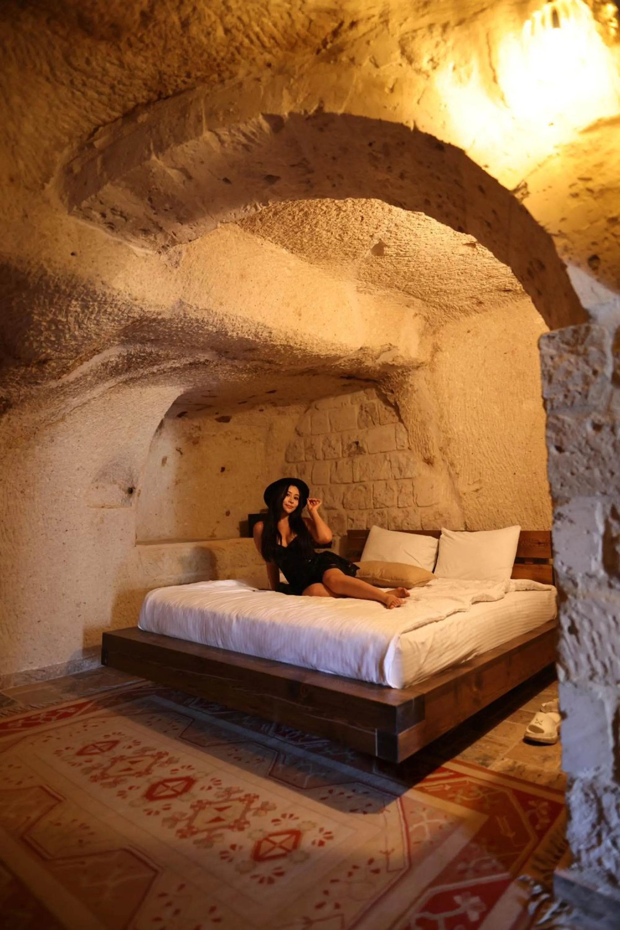 Bed in Noah's Ark Cave Hotel