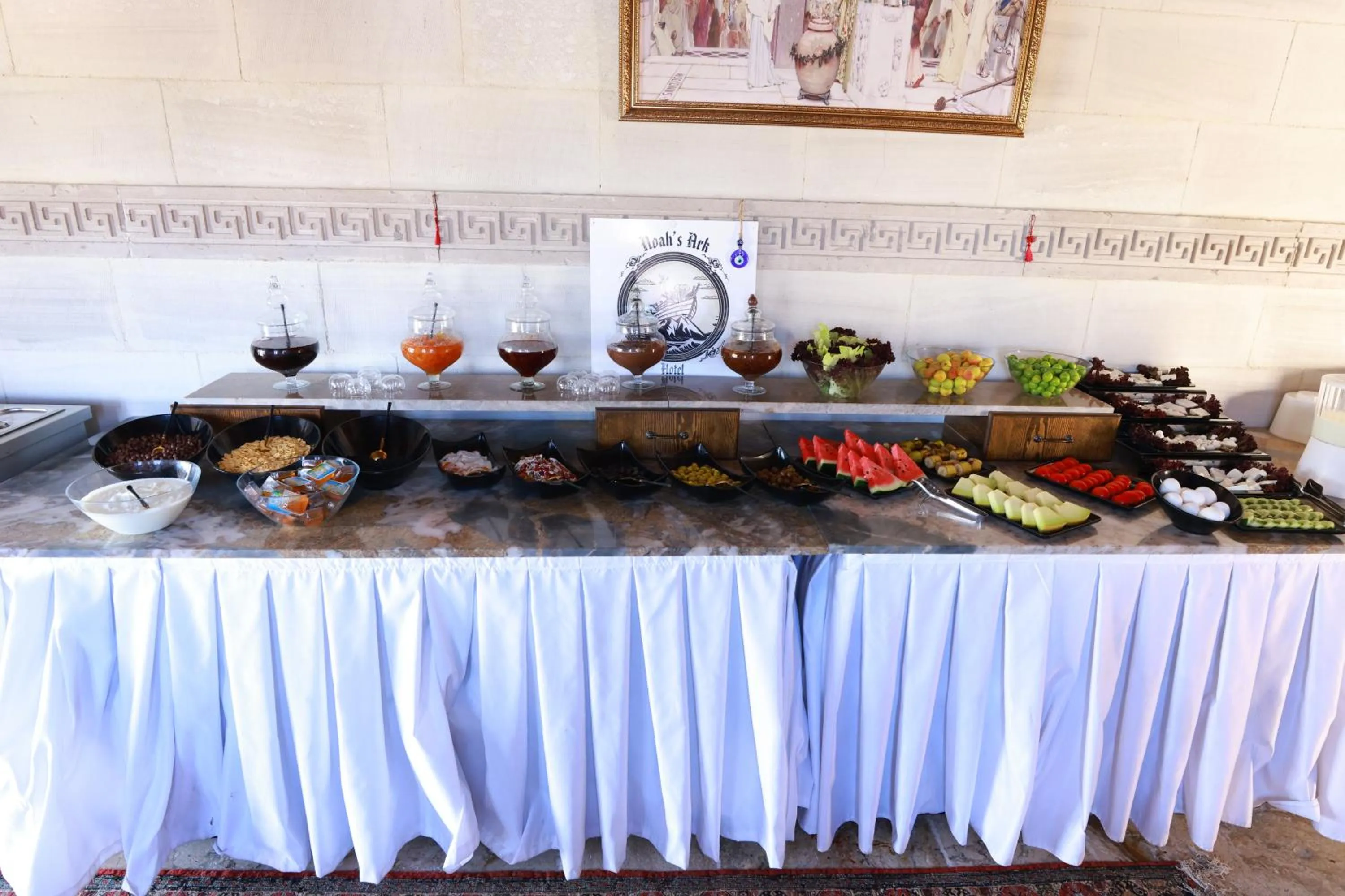 Restaurant/places to eat in Noah's Ark Cave Hotel