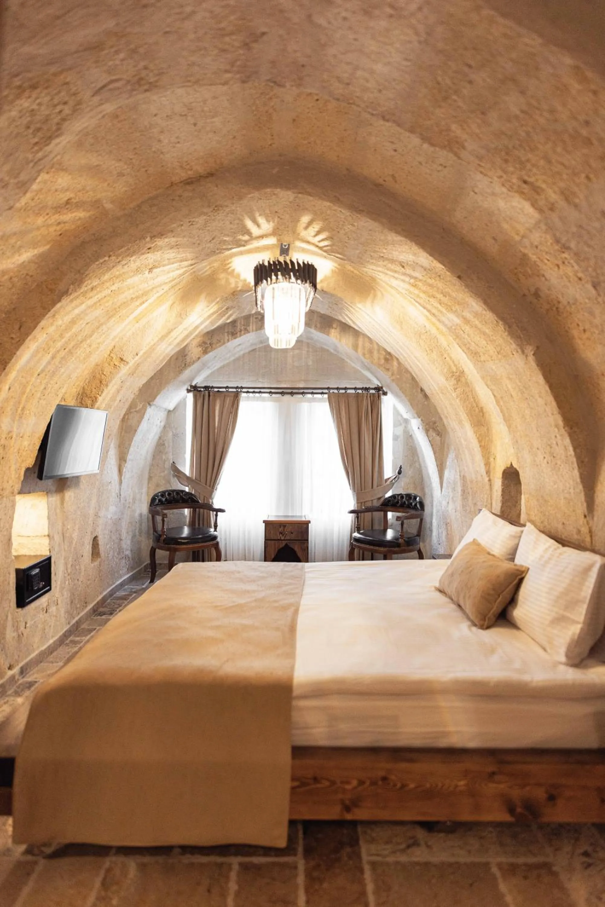Bed in Noah's Ark Cave Hotel