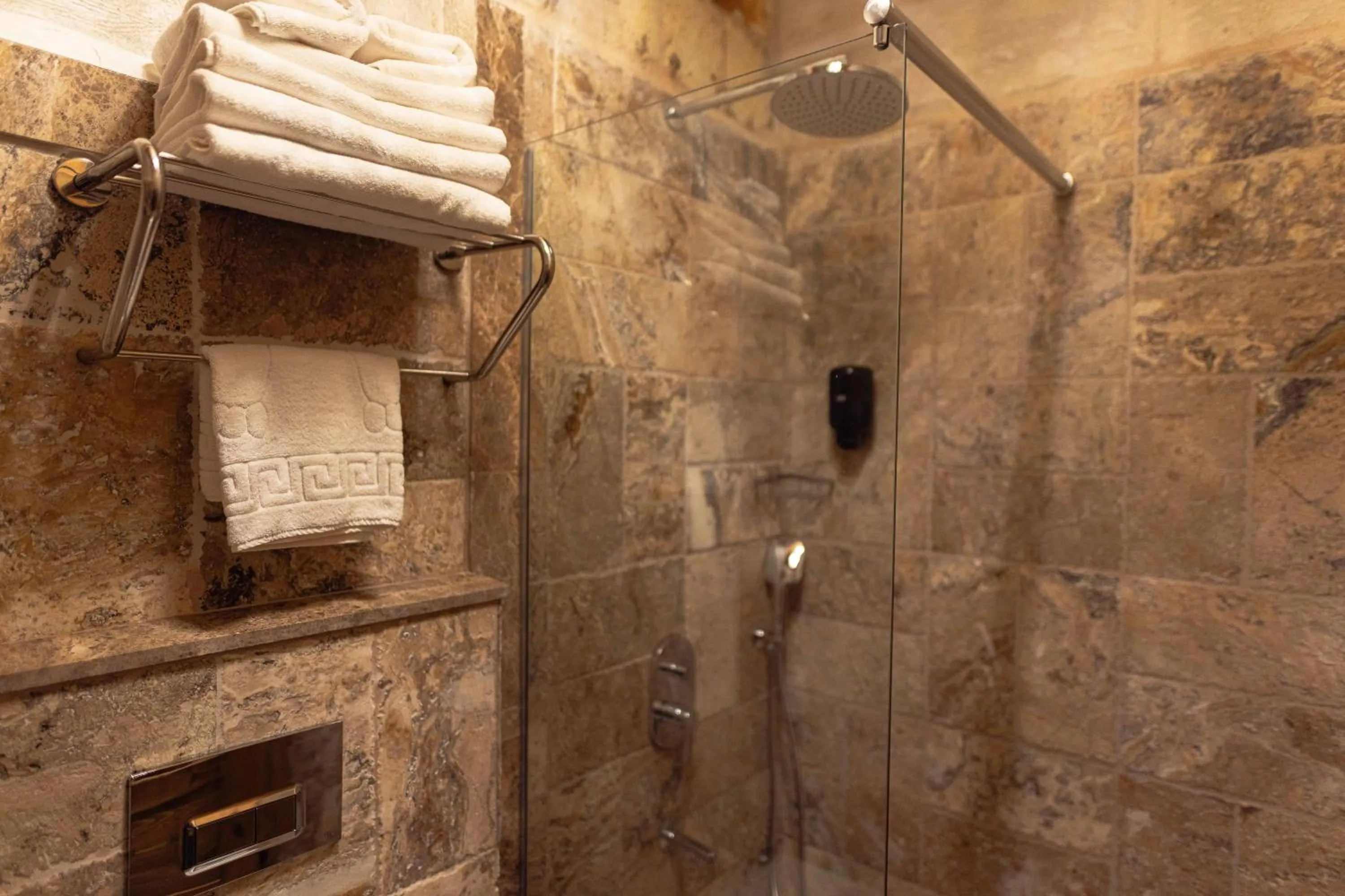Bathroom in Noah's Ark Cave Hotel