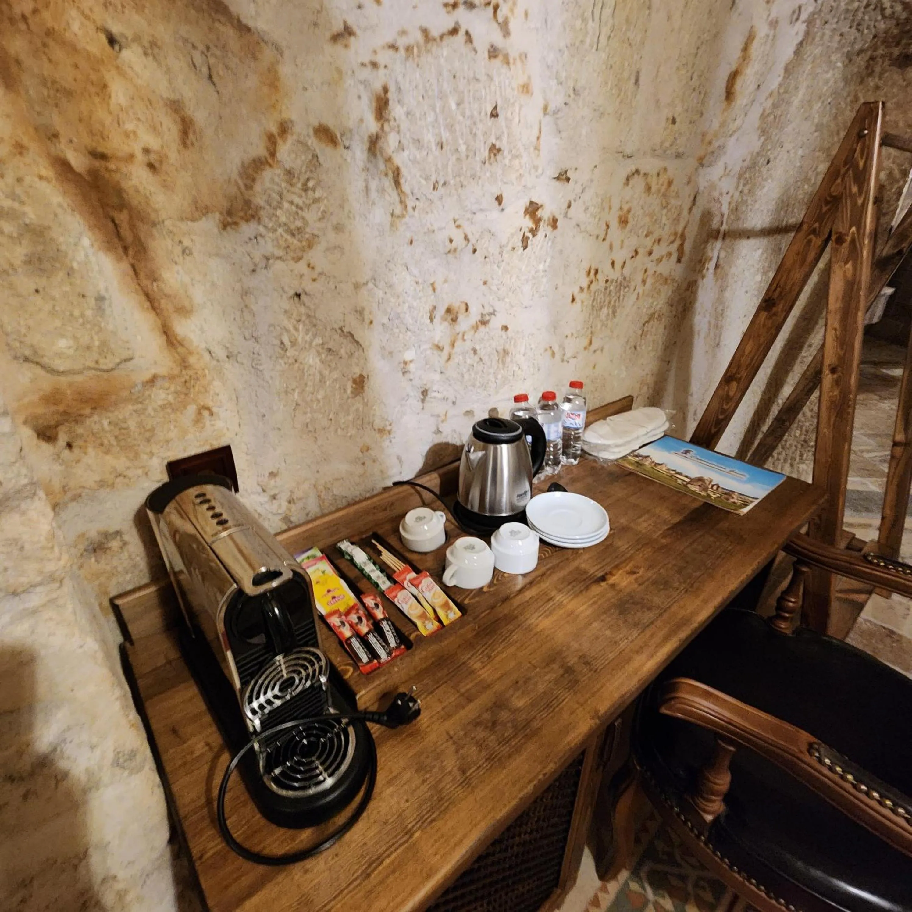 Coffee/tea facilities in Noah's Ark Cave Hotel
