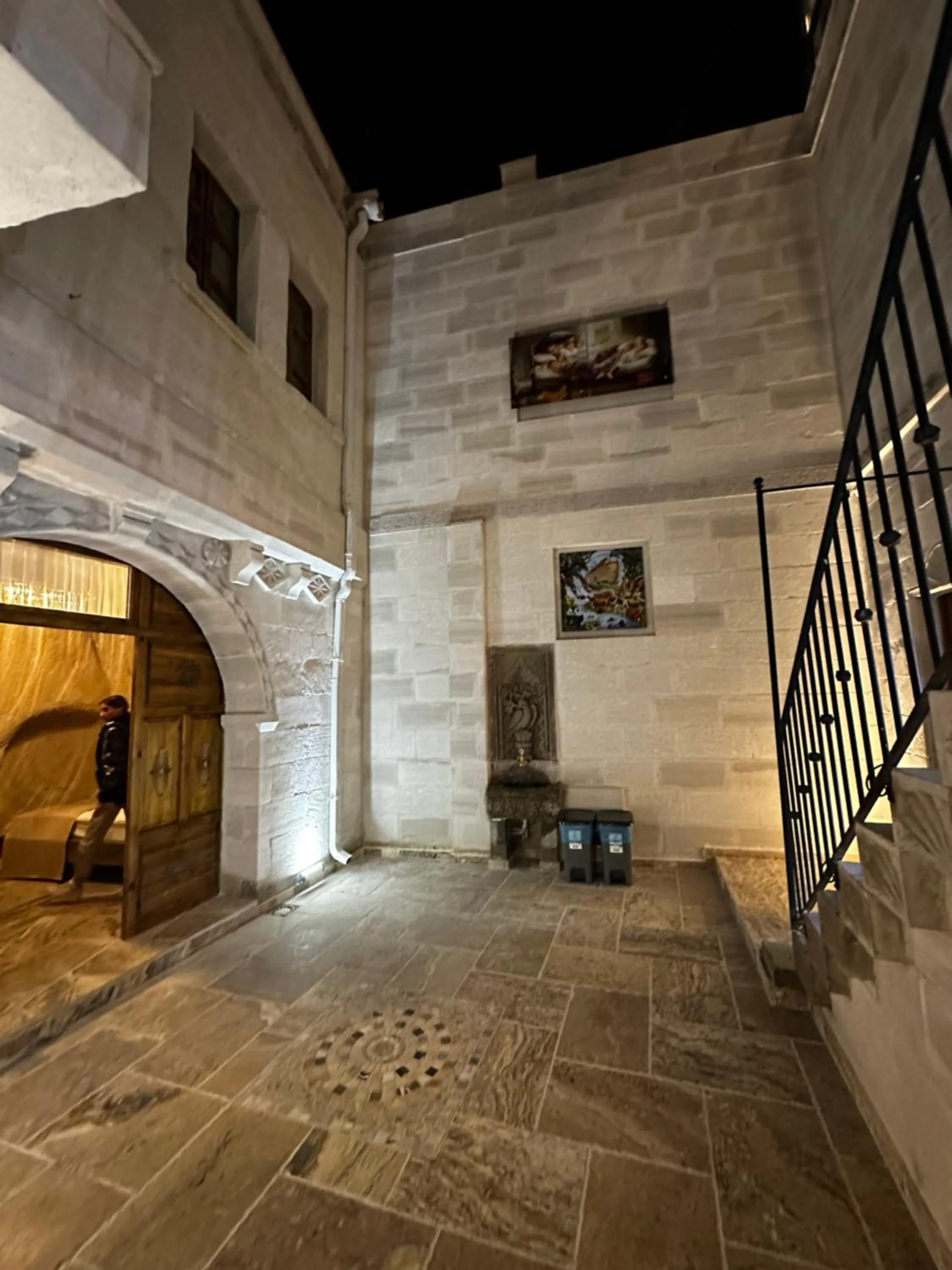 Night in Noah's Ark Cave Hotel