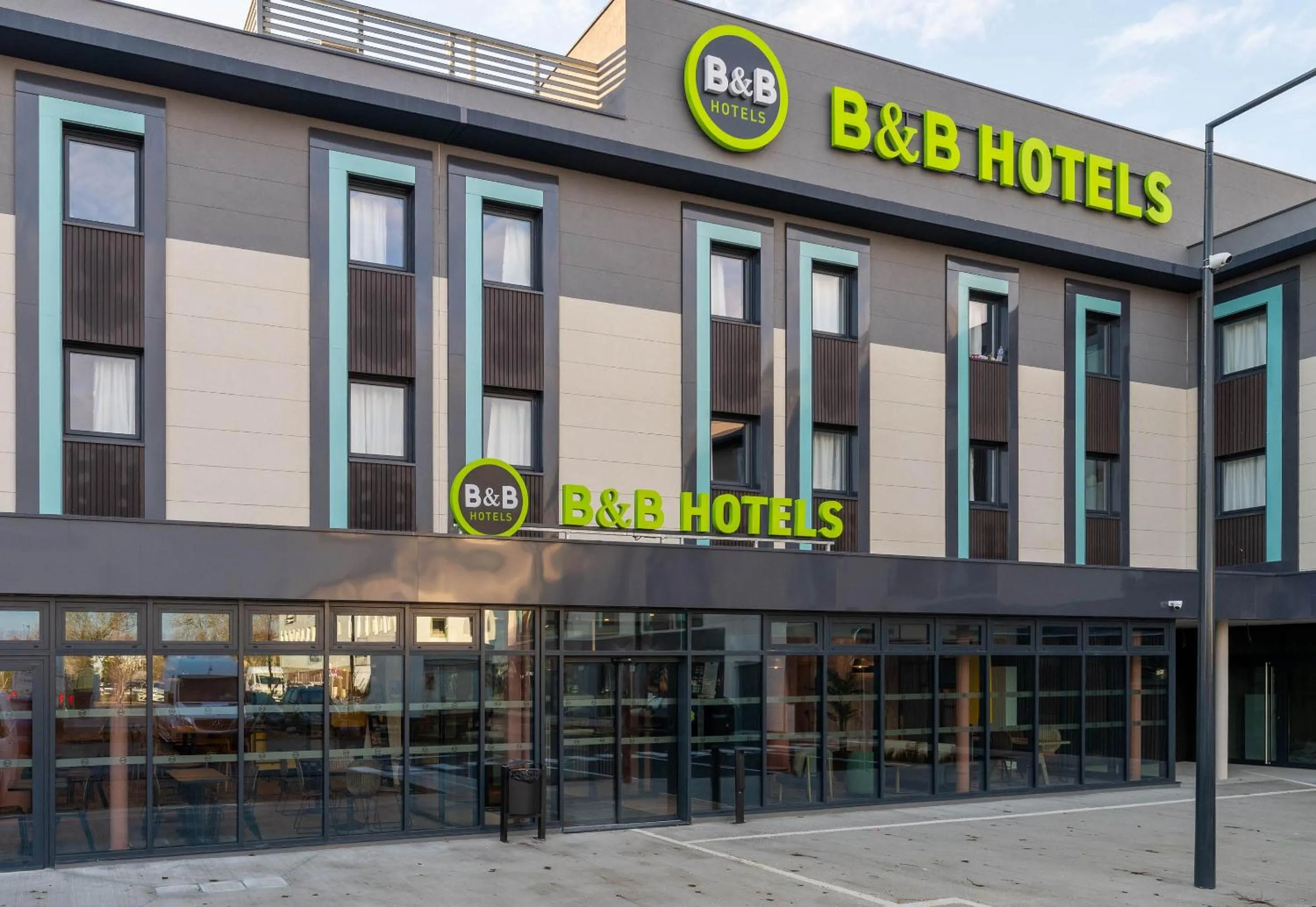 Property building in B&B HOTEL Massieux Genay