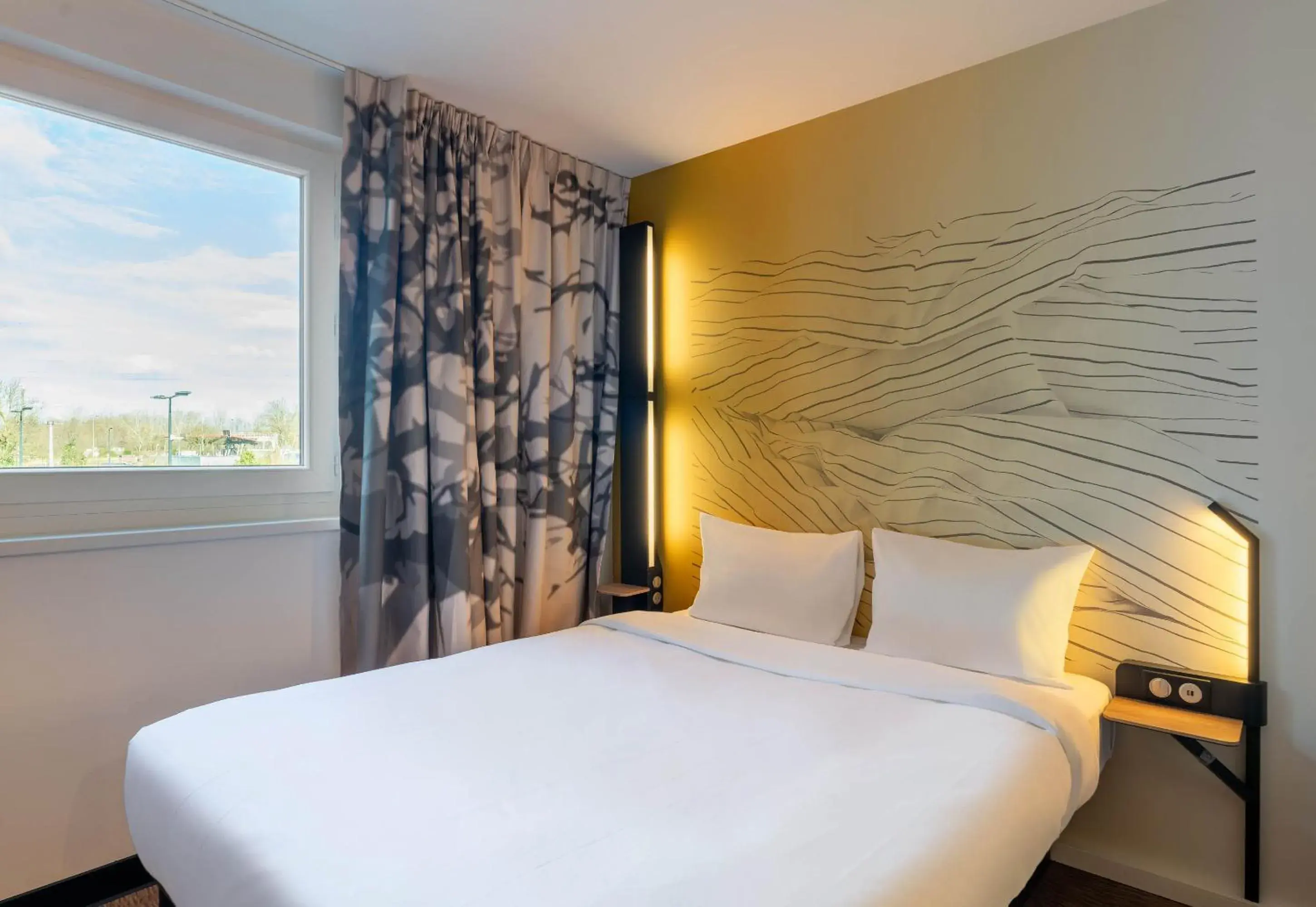 Double Room in B&B HOTEL Massieux Genay Double Room in B&B HOTEL Massieux Genay