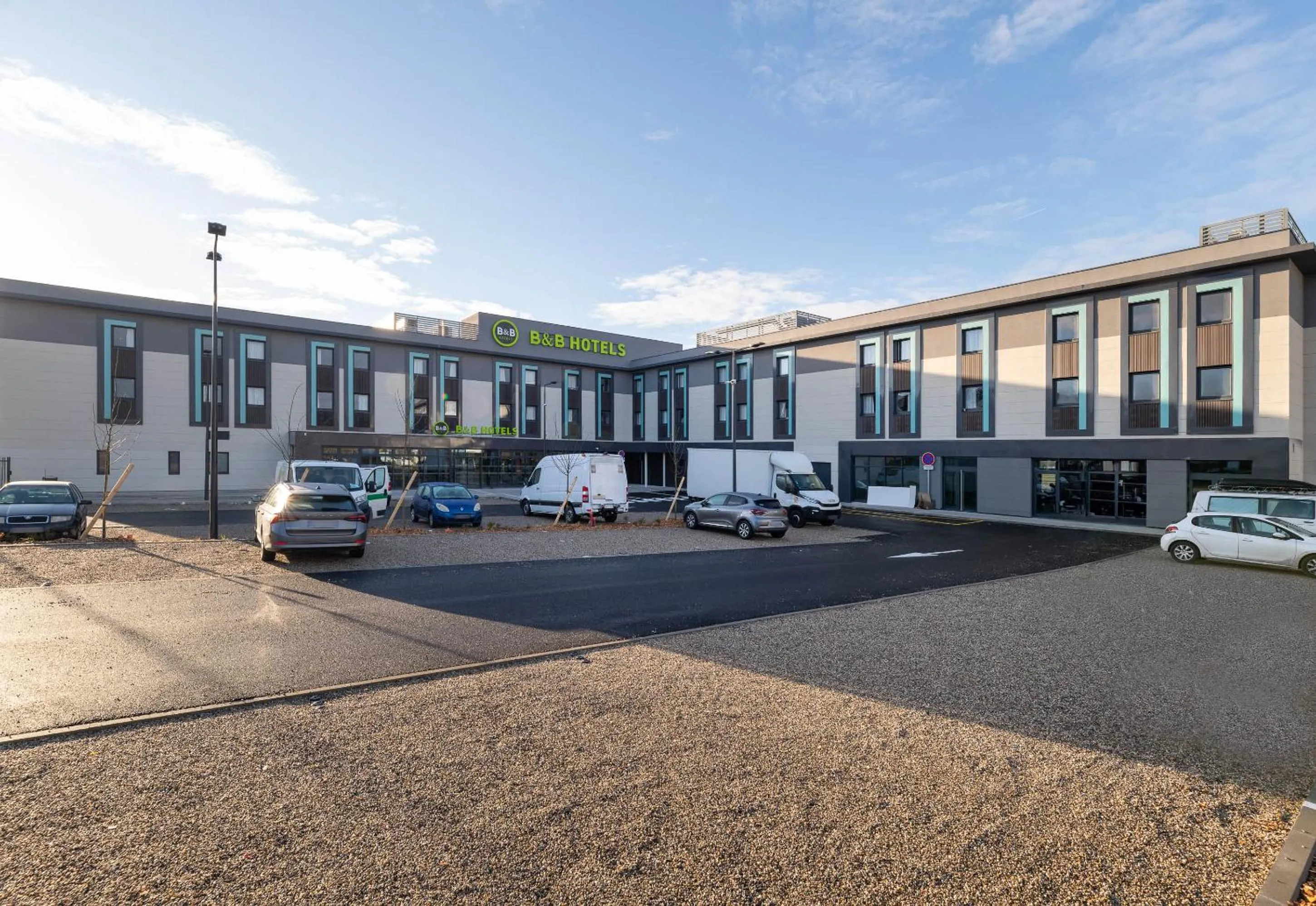 Parking in B&B HOTEL Massieux Genay