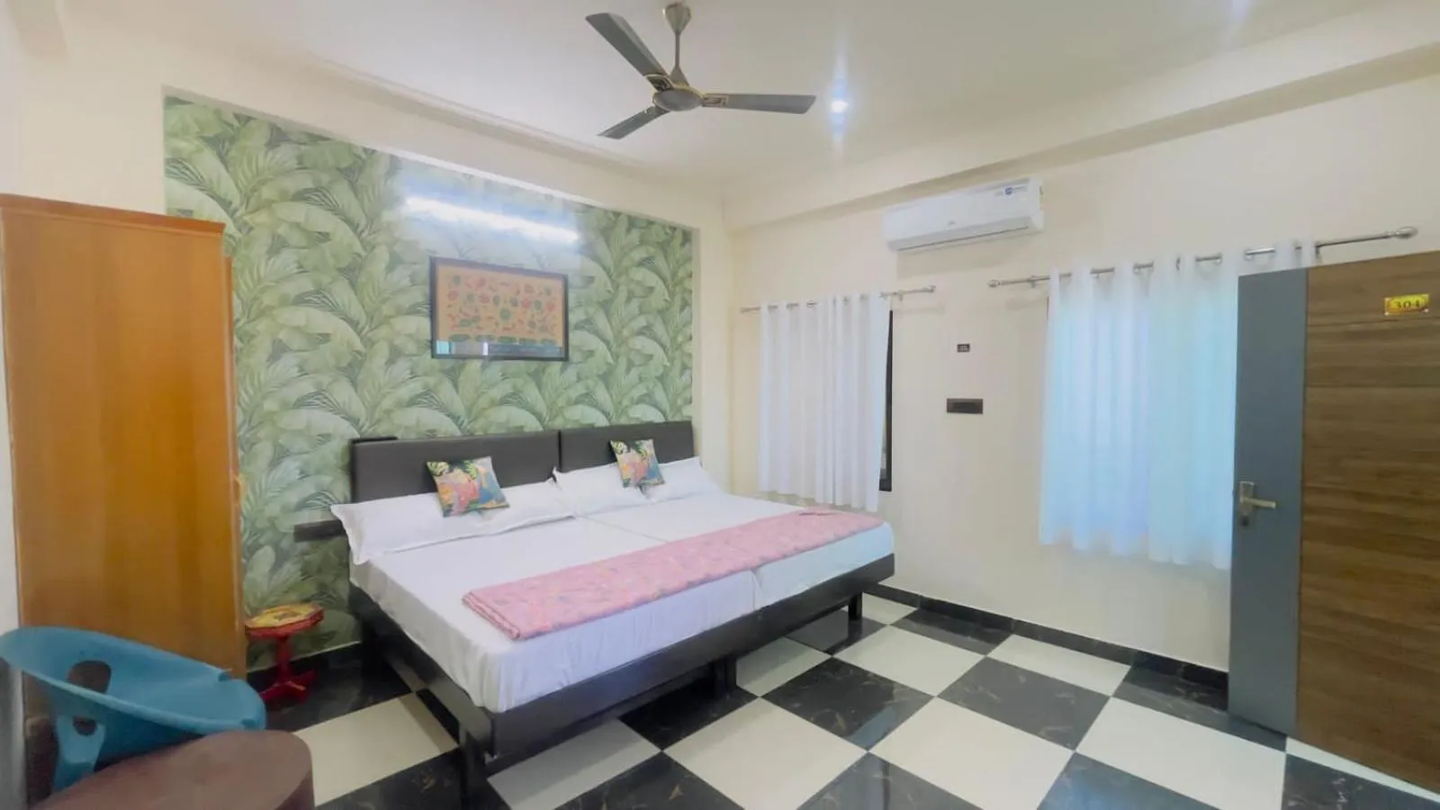 Photo of the whole room, Bed in Jajora Hotel by Premier Hotels