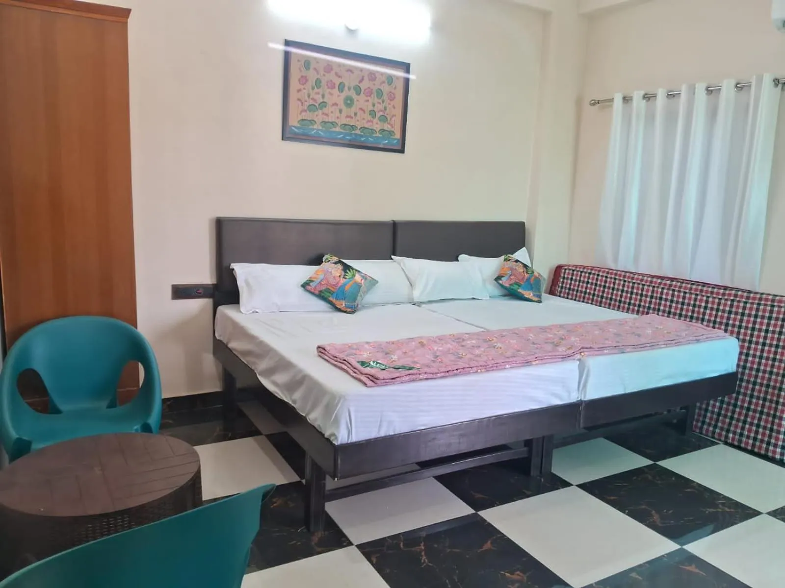 Bed in Jajora Hotel by Premier Hotels