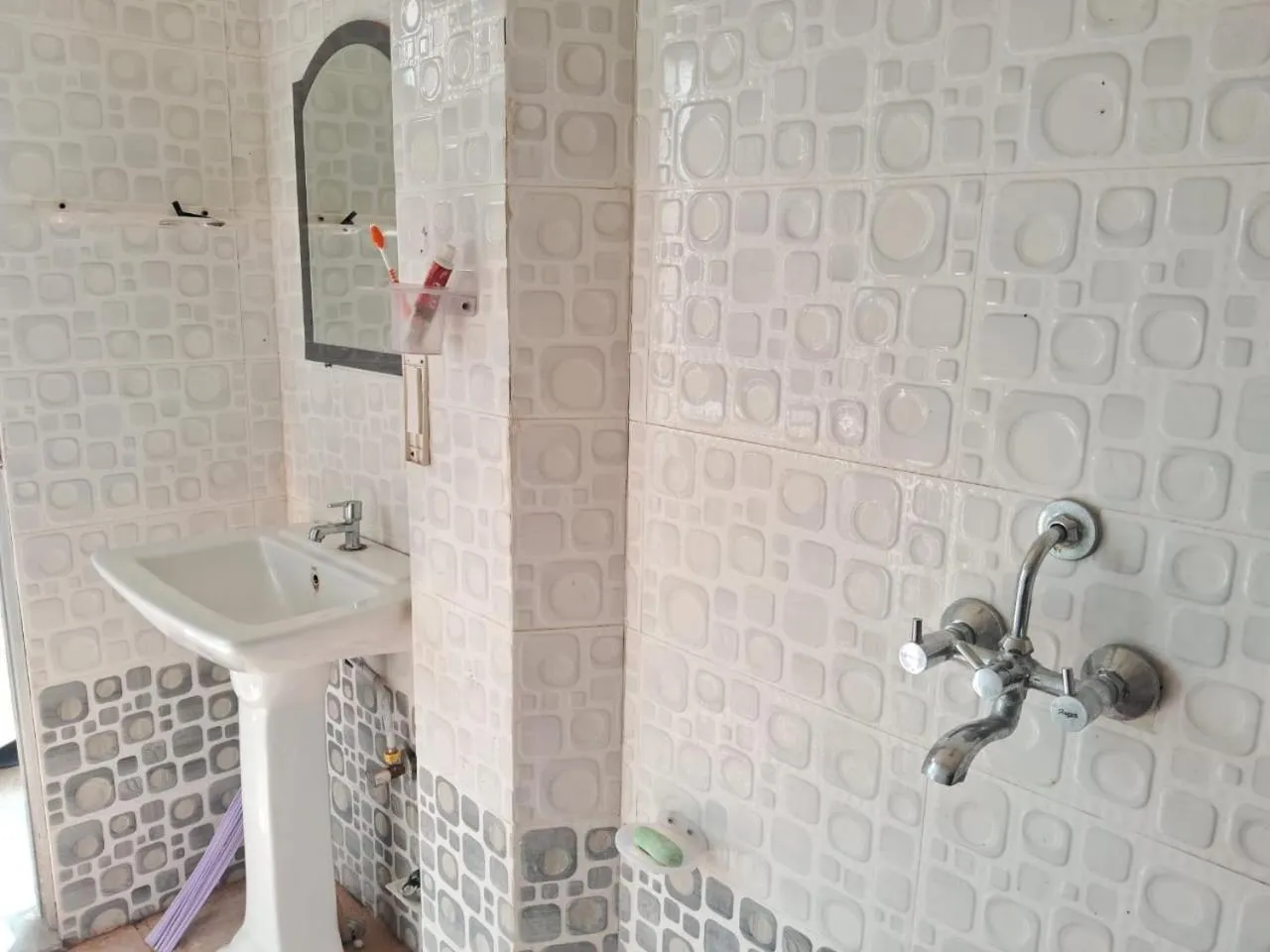 Bathroom in Jajora Hotel by Premier Hotels