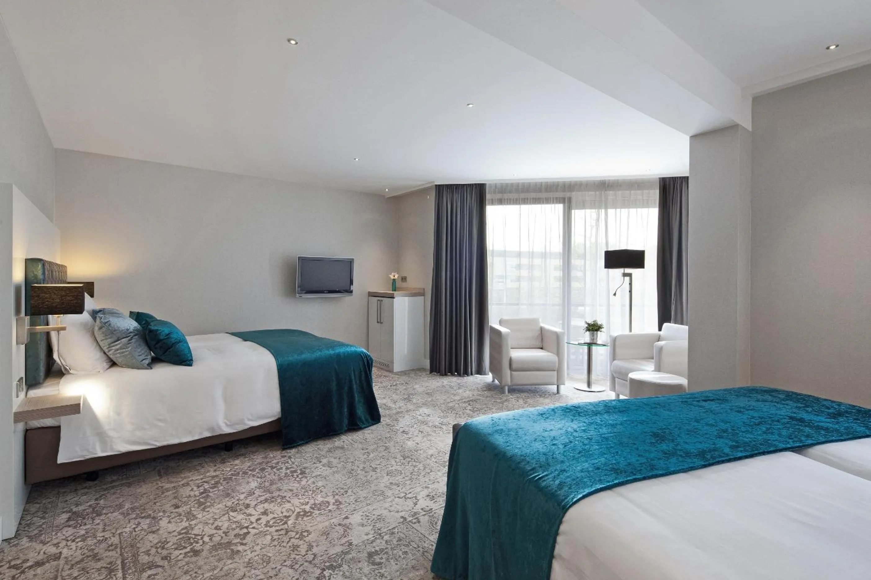 Photo of the whole room, Bed in Van der Valk Hotel Leiden