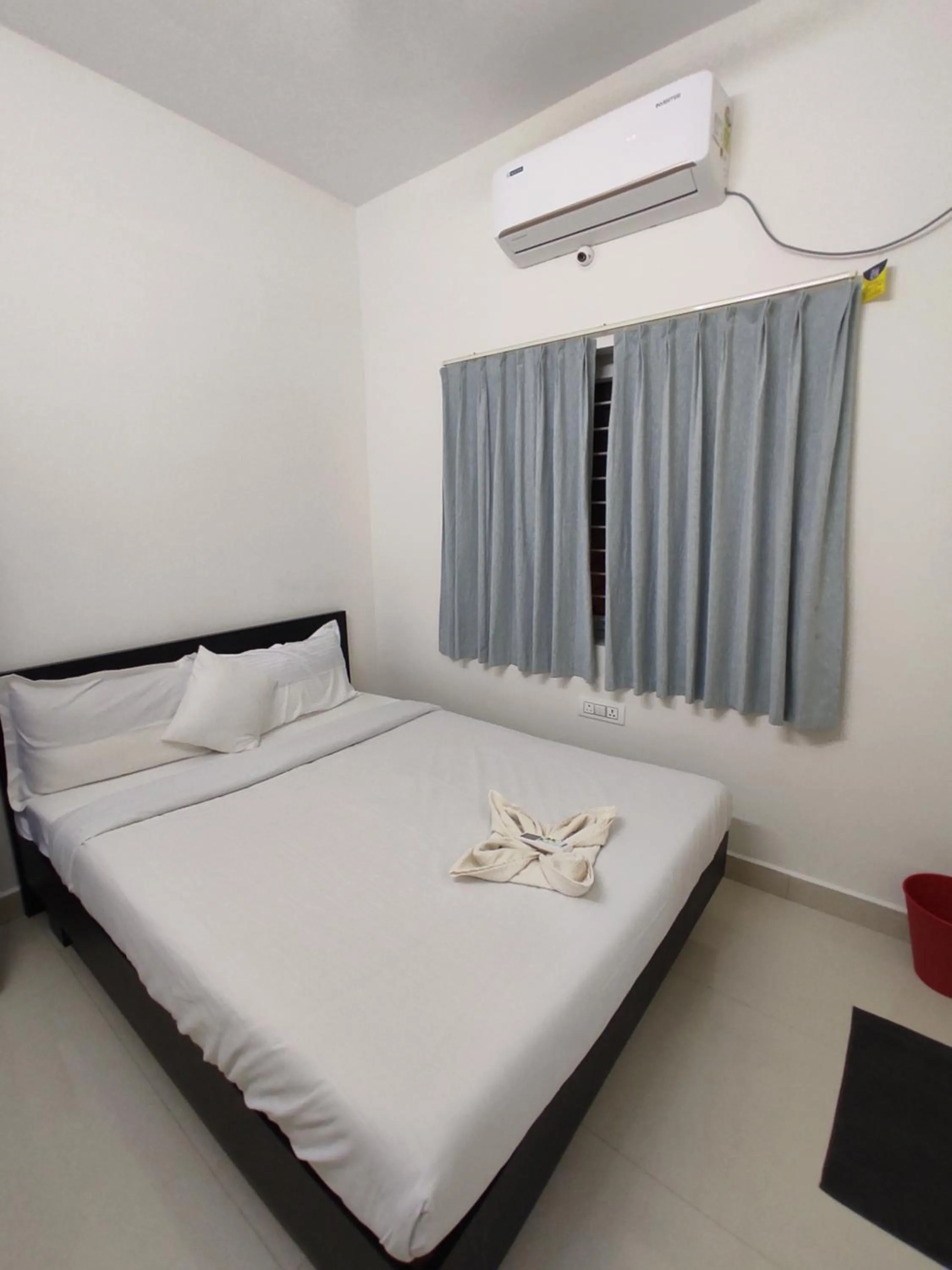 Bedroom, Bed in Zylo Indiranagar