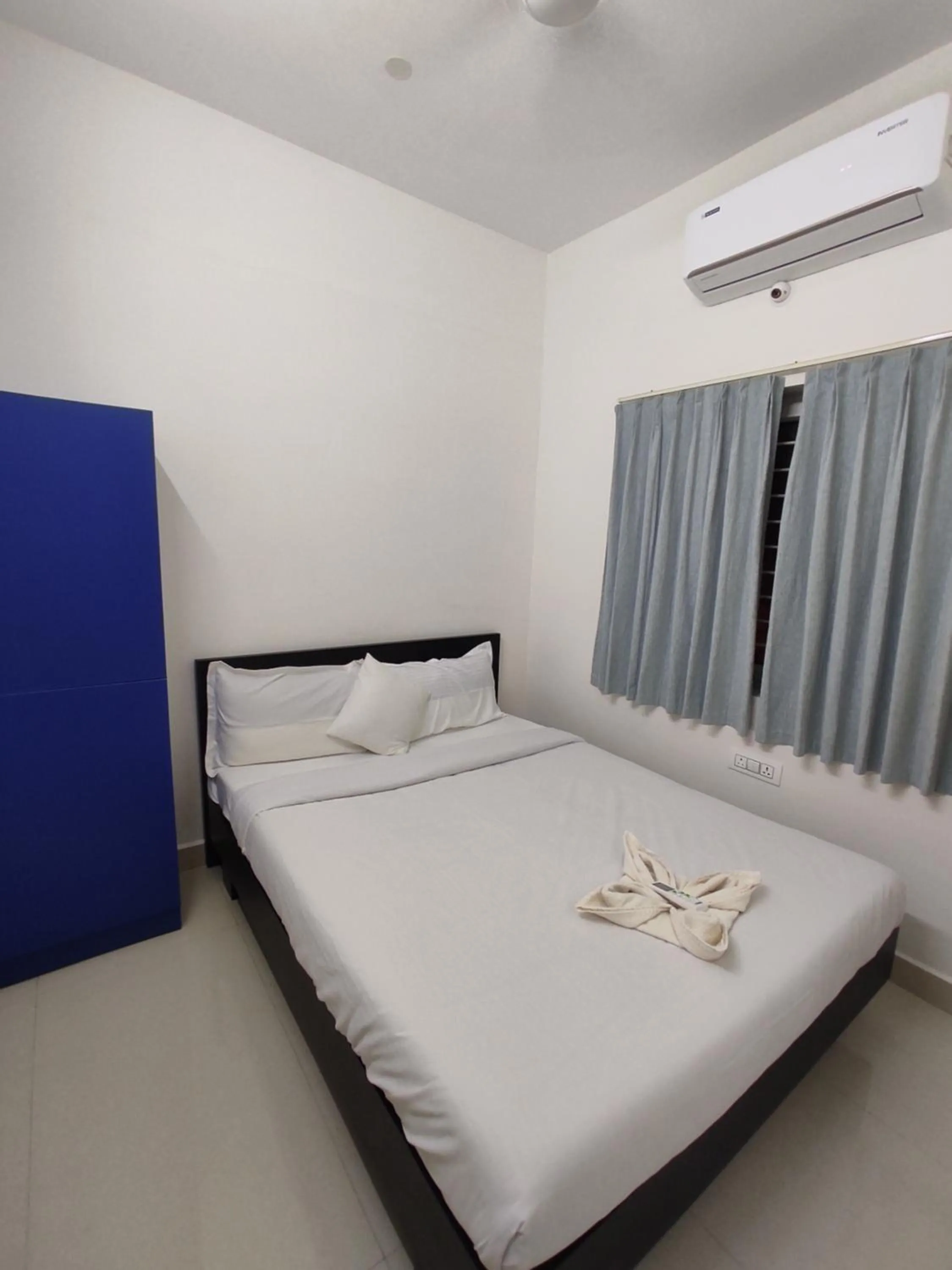 Bedroom, Bed in Zylo Indiranagar
