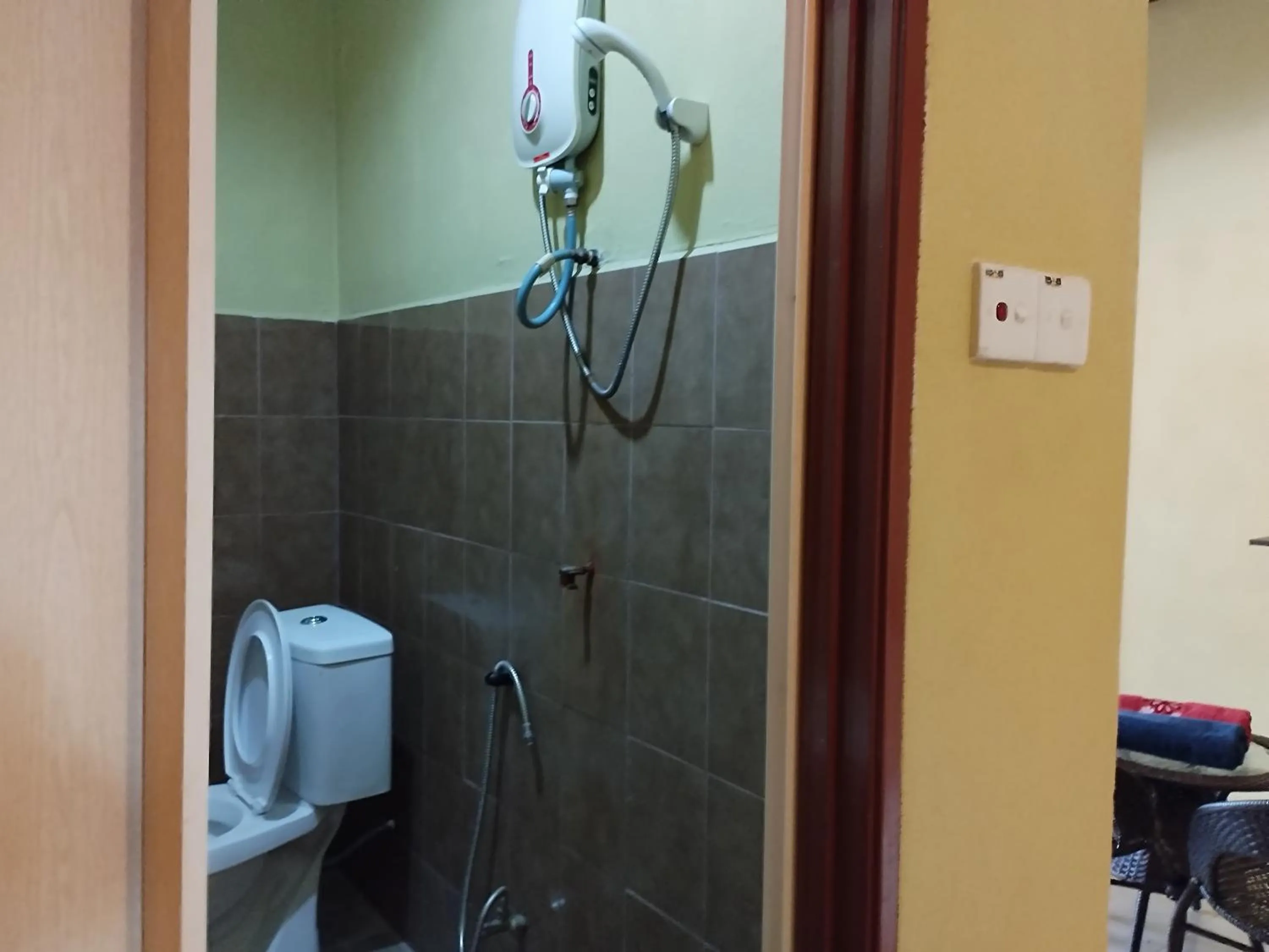 Shower in Bohok Guesthouse