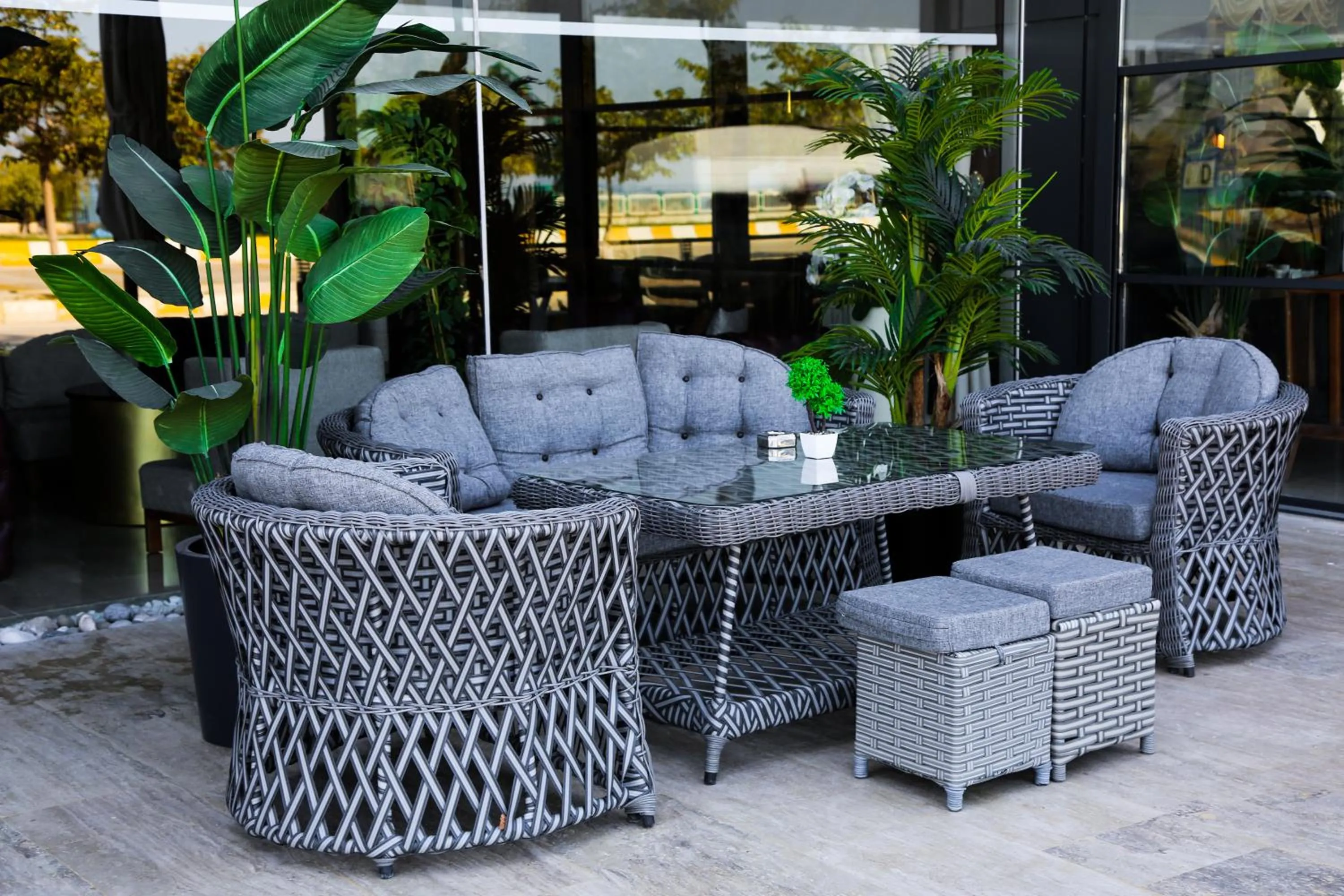 Seating area in Elite World GO Van Edremit