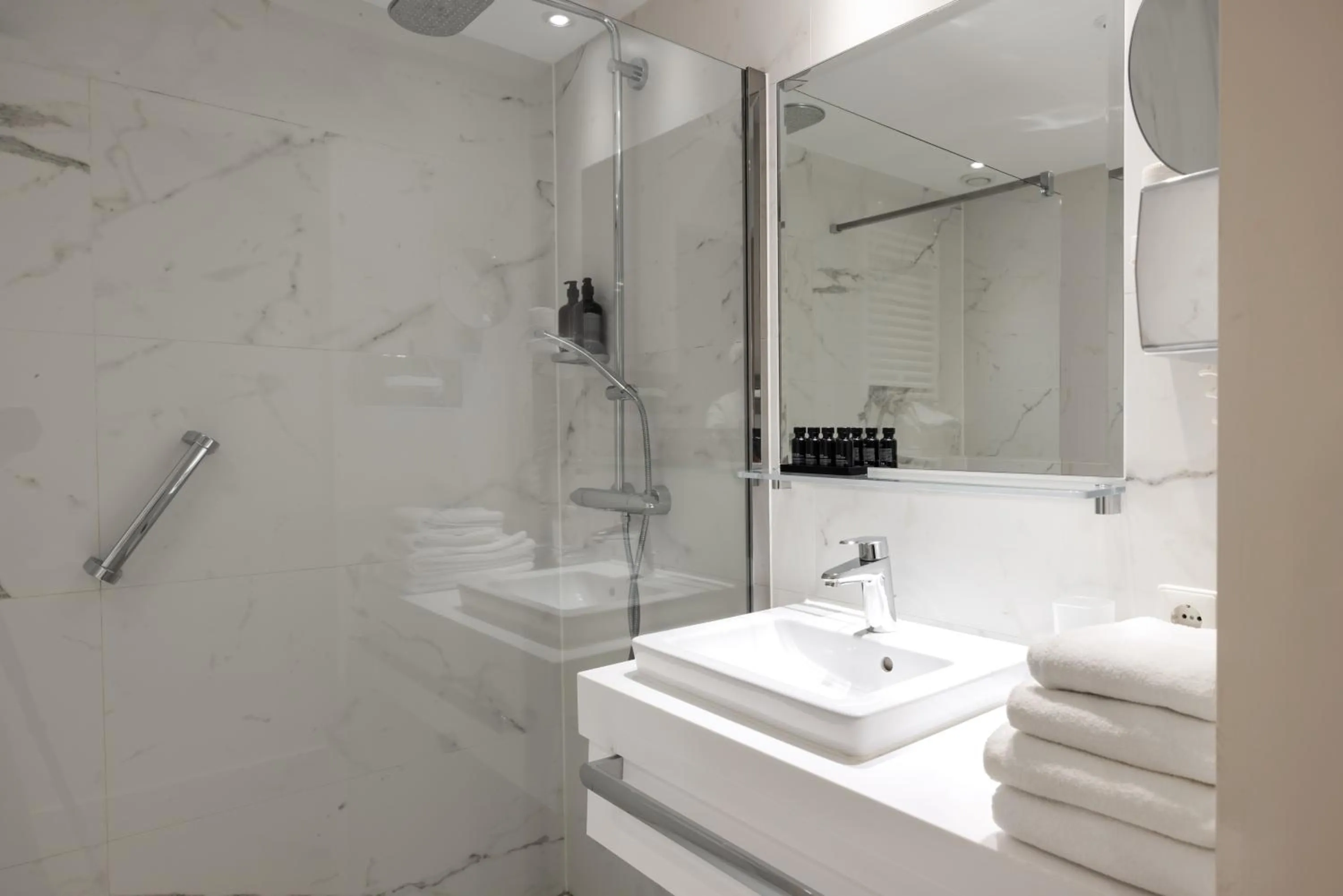 Bathroom in Landgoed de Rosep