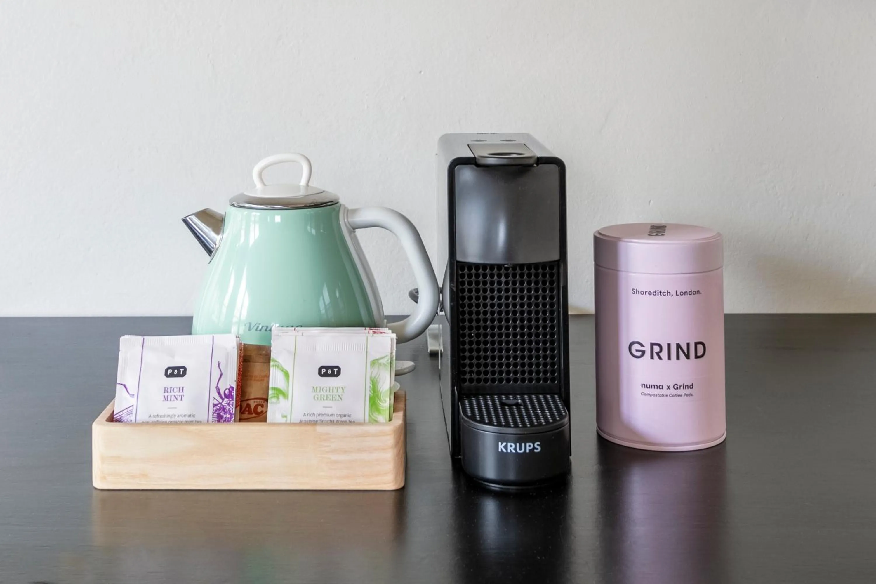 Coffee/tea facilities in Numa Florence Felice