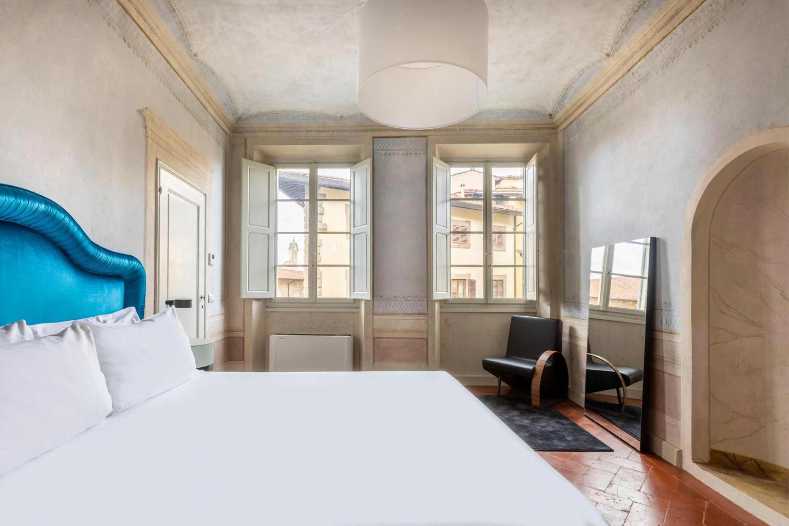 Bed in Numa Florence Felice