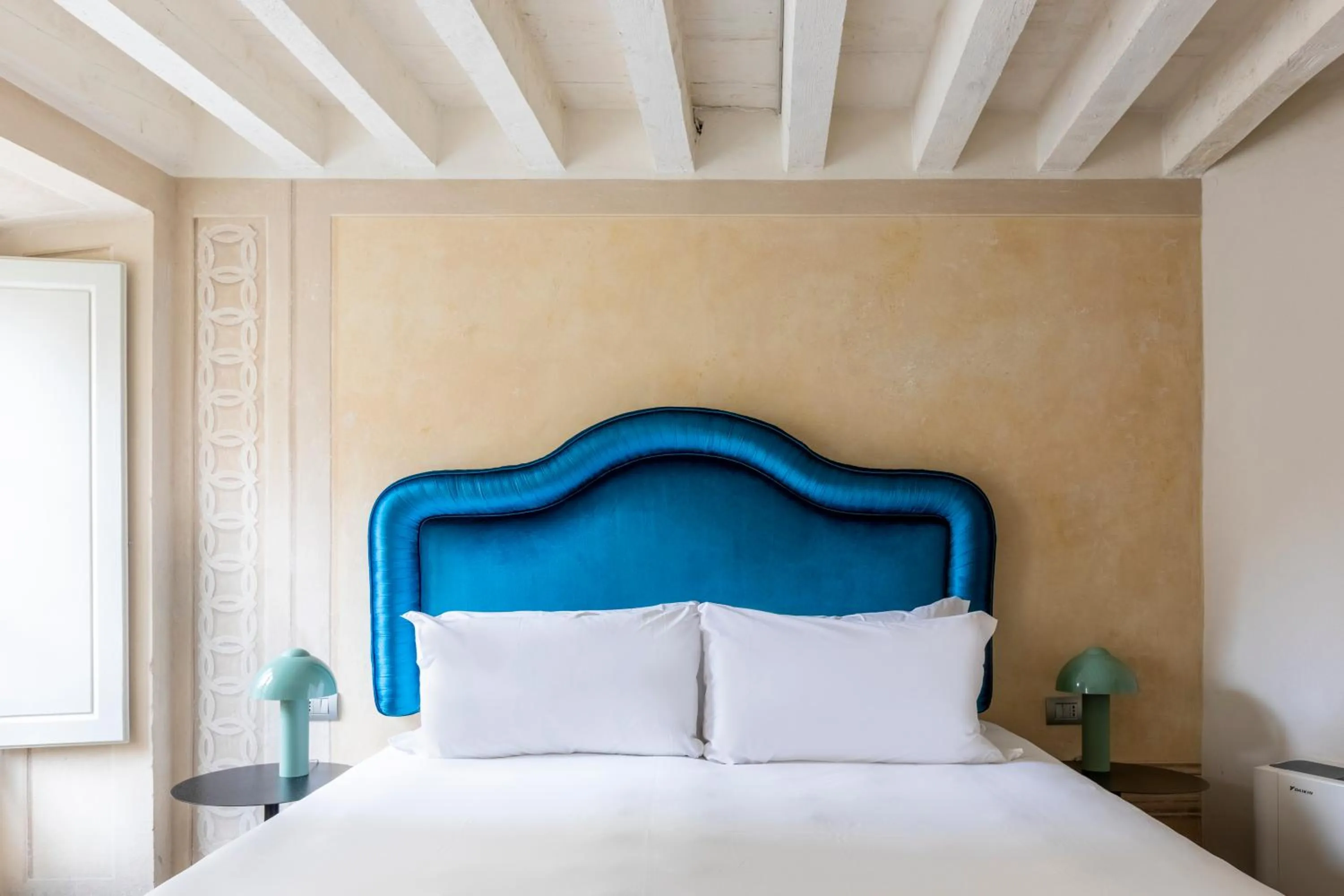 Bed in Numa Florence Felice