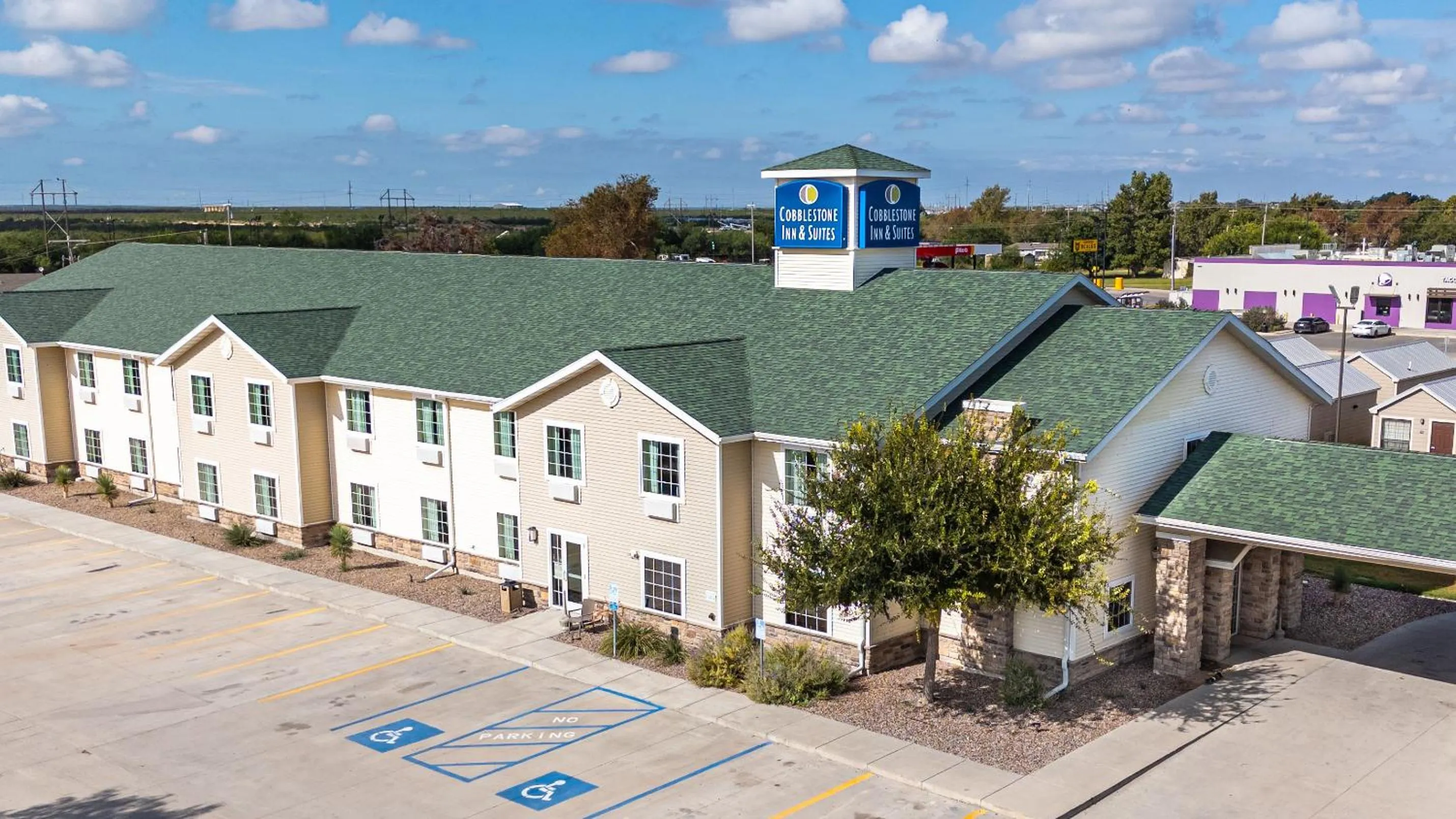 Property building in Cobblestone Inn & Suites - Big Lake