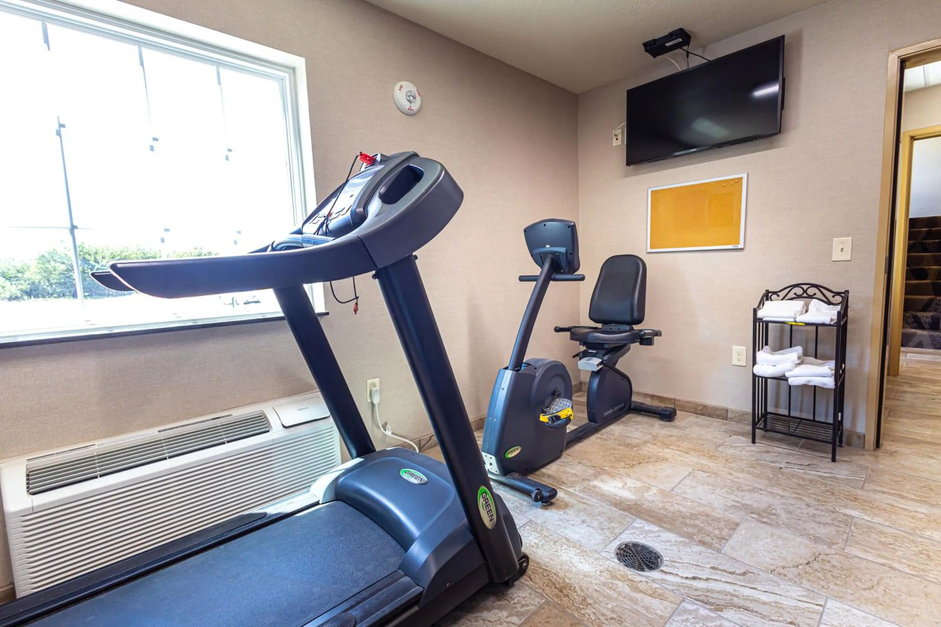 Fitness centre/facilities in Cobblestone Inn & Suites - Big Lake