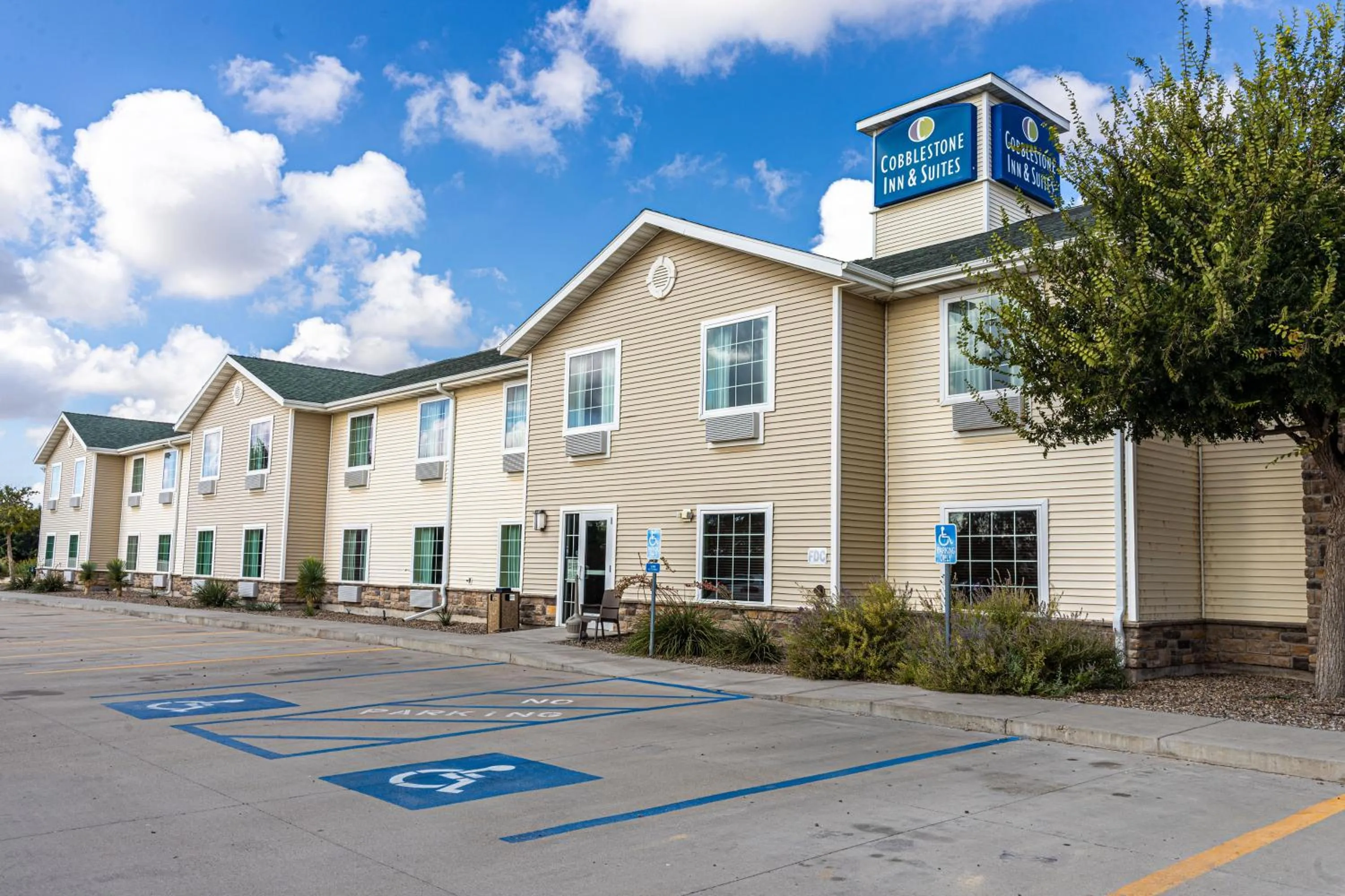 Property building in Cobblestone Inn & Suites - Big Lake