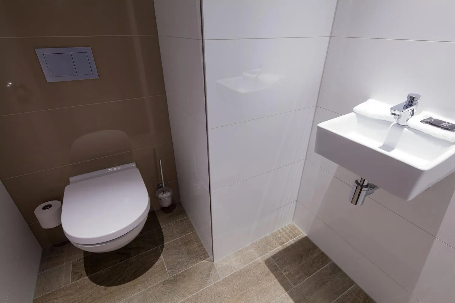 Toilet in Van der Valk Hotel Haarlem