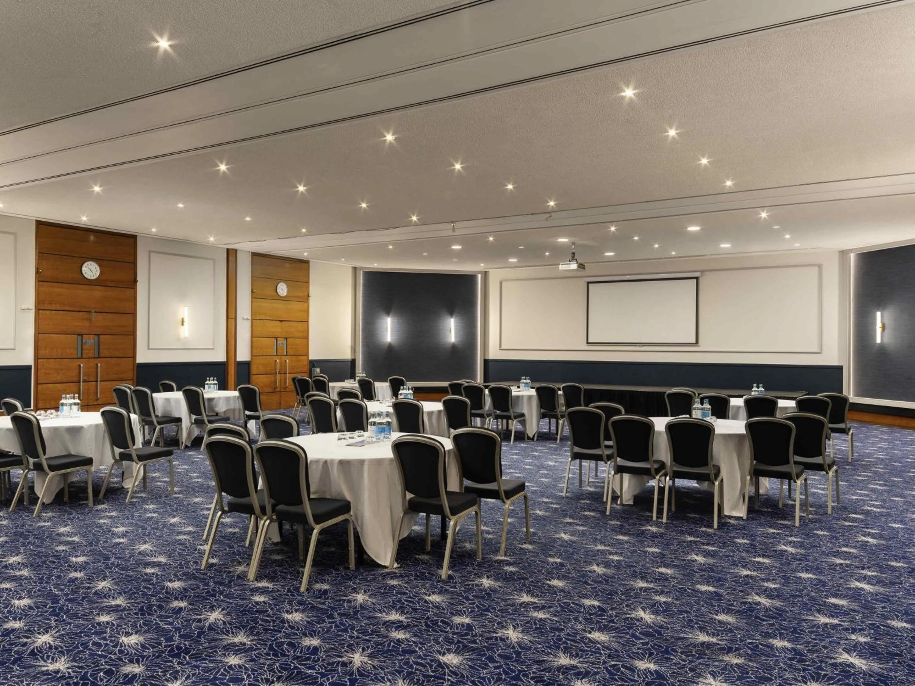 Meeting/conference room in Sofitel London Gatwick