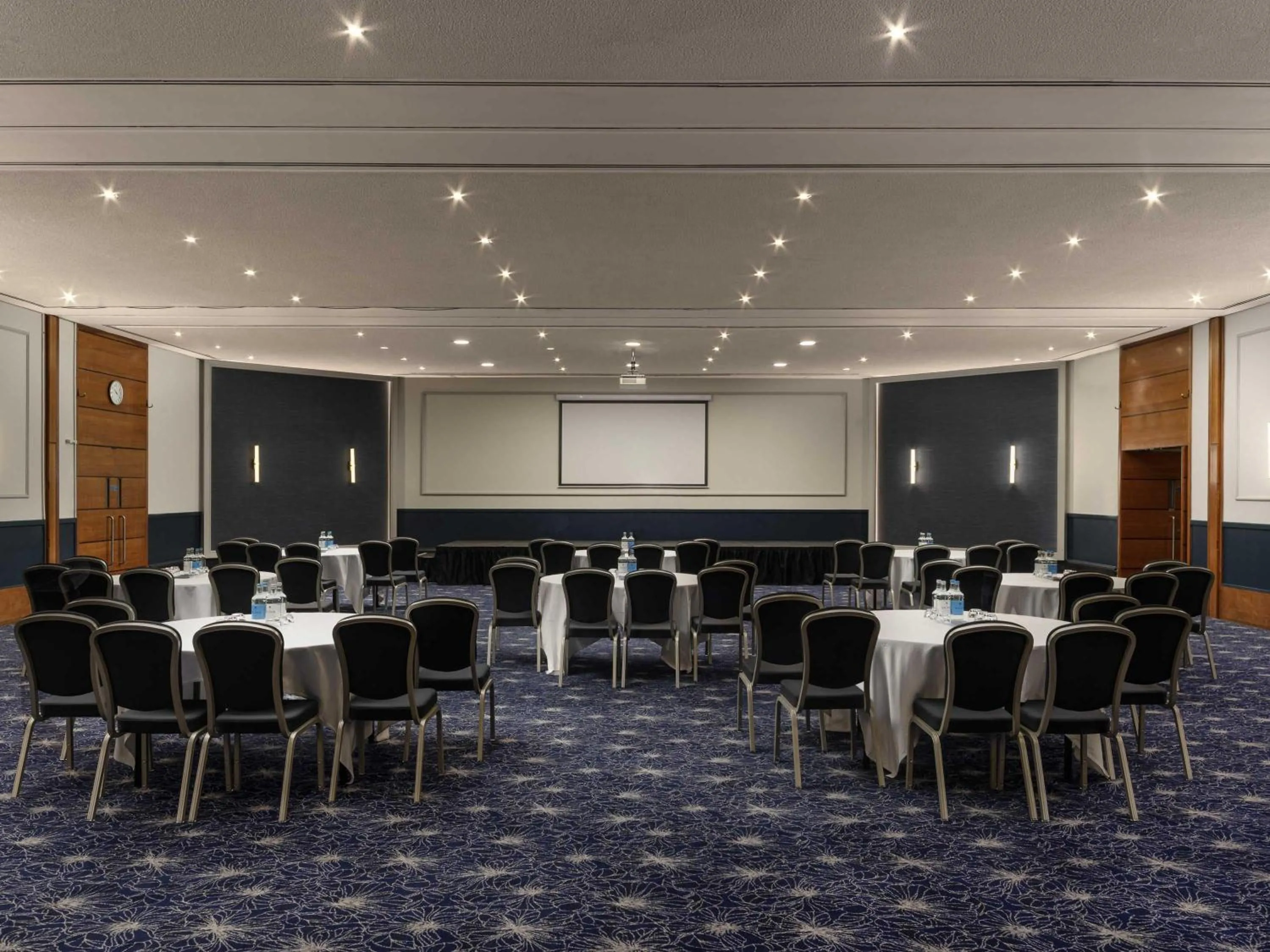 Meeting/conference room in Sofitel London Gatwick