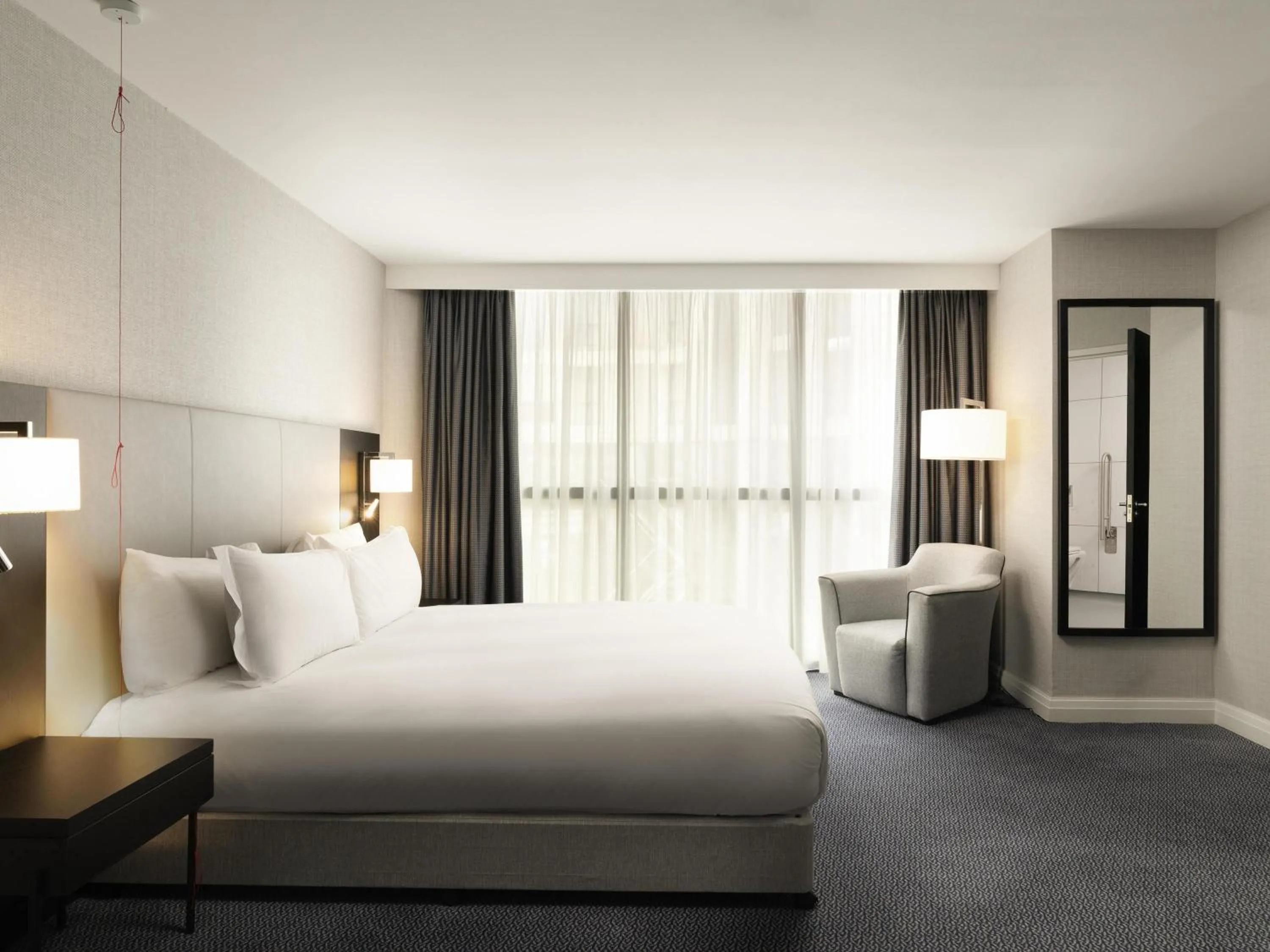 Bedroom, Bed in Sofitel London Gatwick