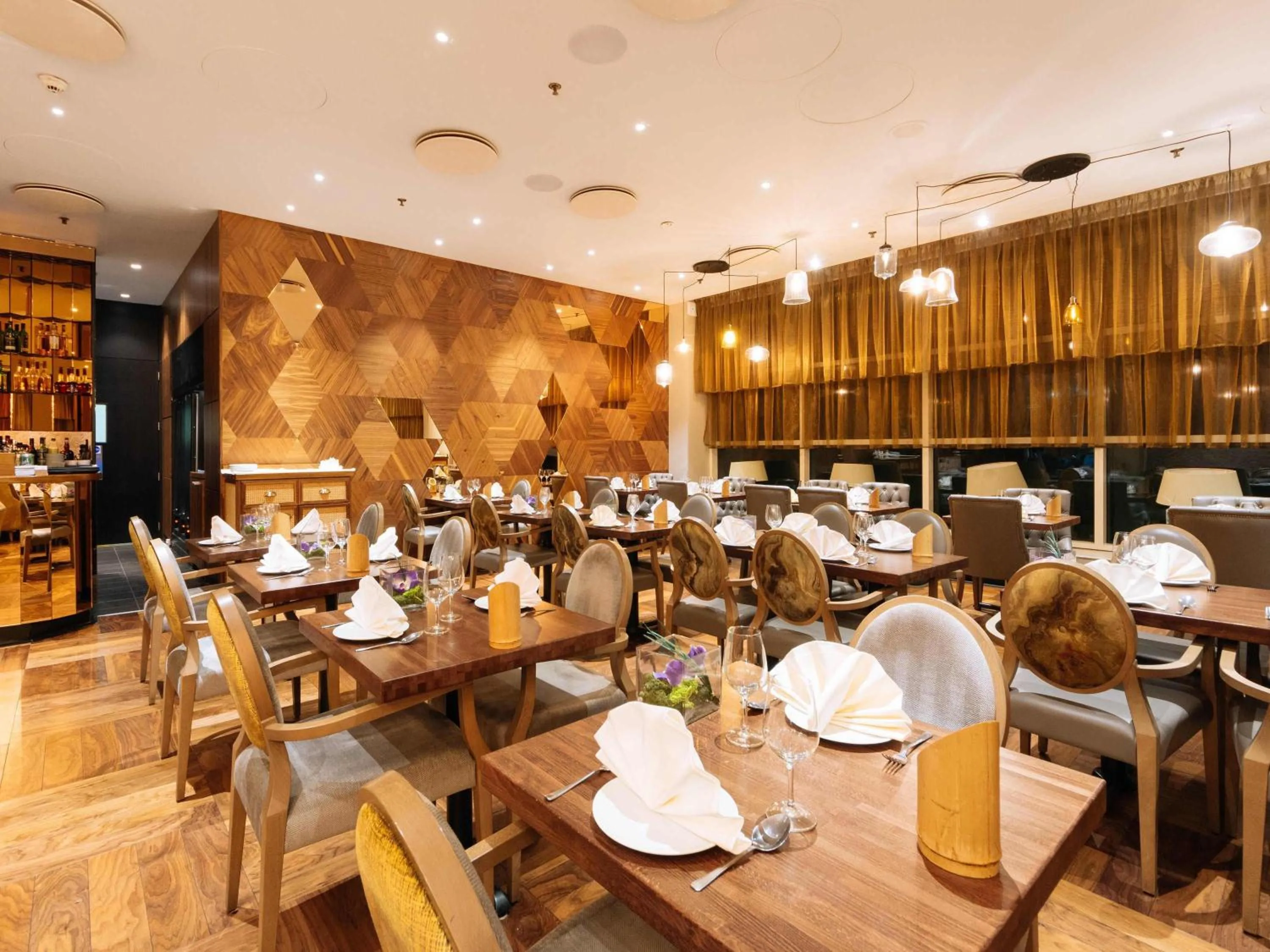 Restaurant/places to eat in Sofitel London Gatwick