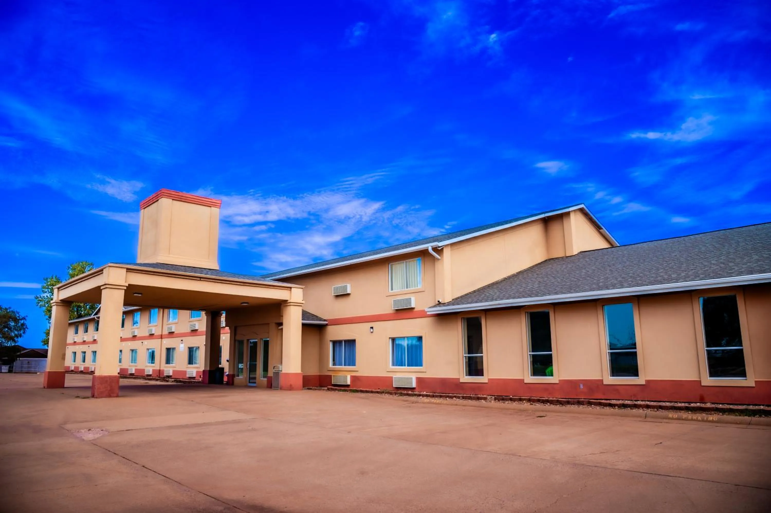 Property building in OK Welcome Home Hotel