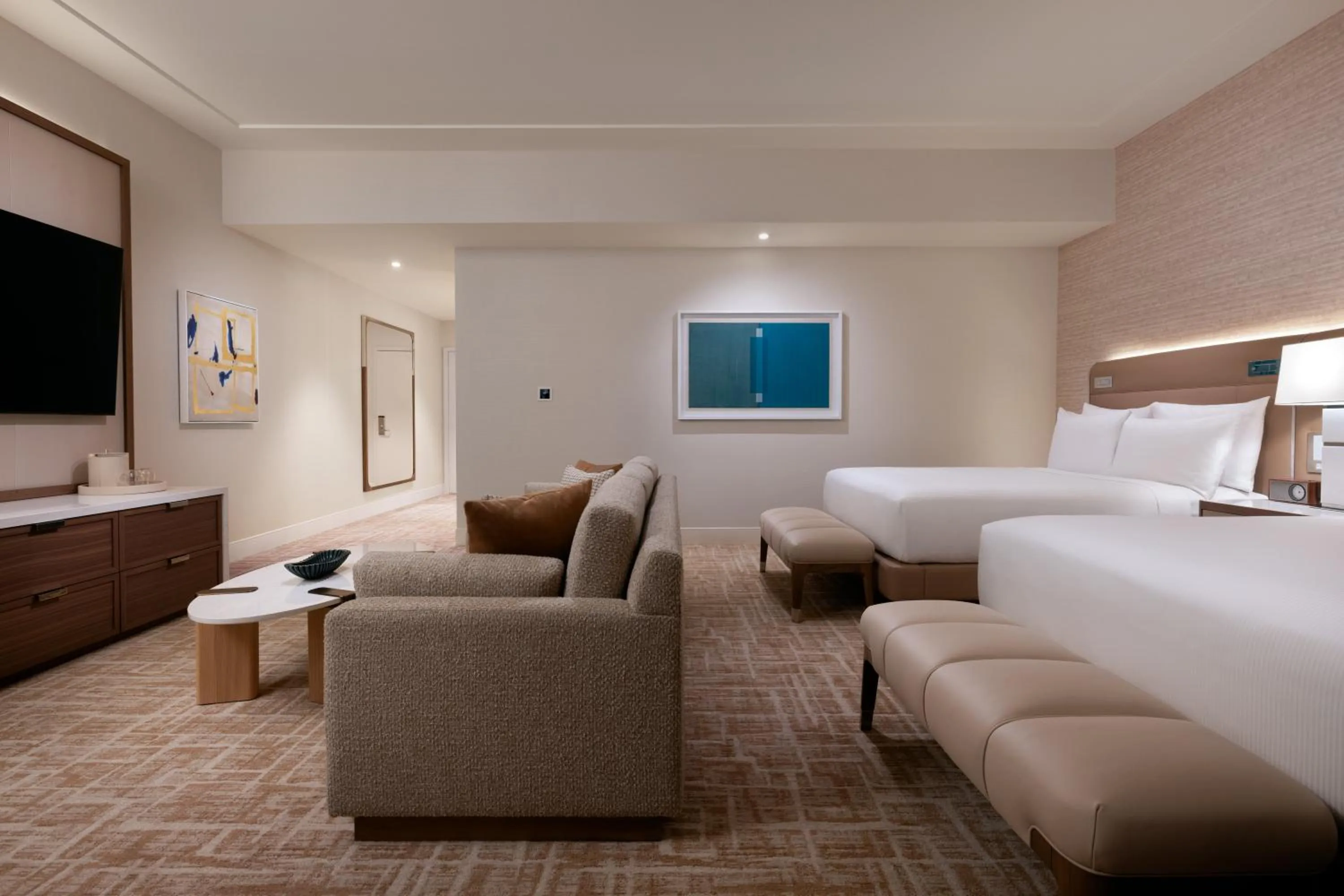 Seating area, Bed in Green Valley Ranch Resort Spa Casino