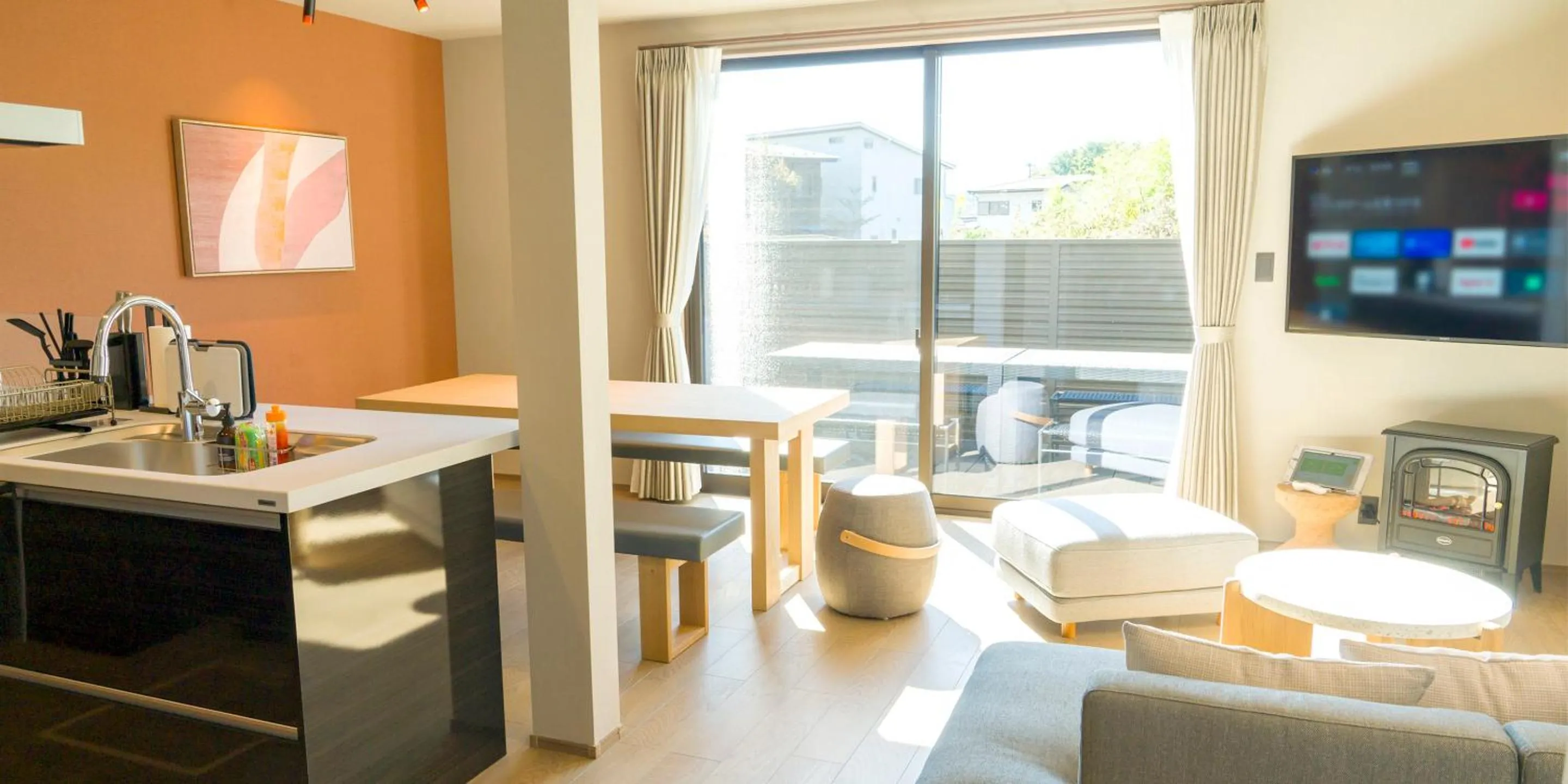 Dining area in Rakuten STAY Fuji Kawaguchiko Station