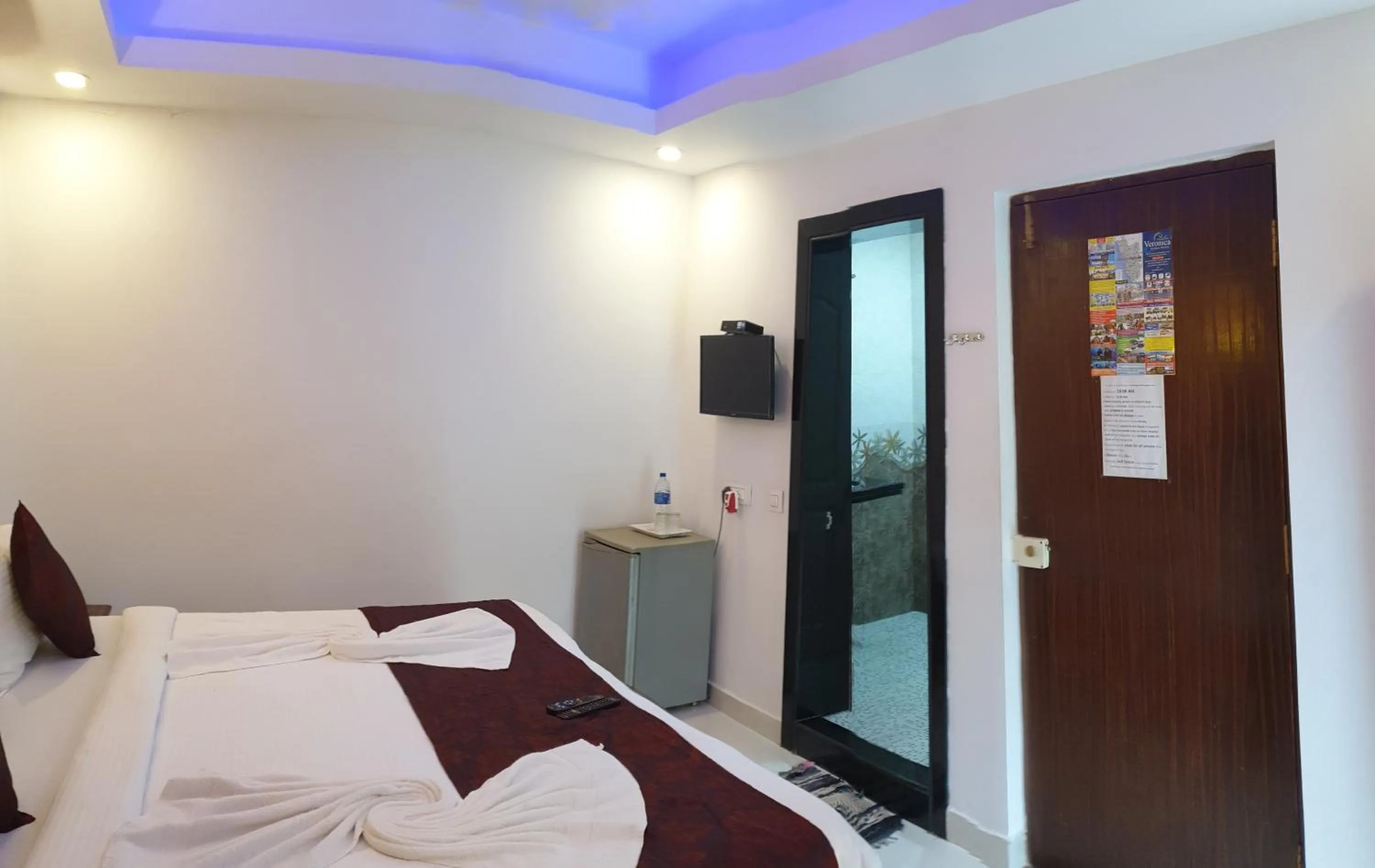 Photo of the whole room, Bed in Veronica By The Beach Calangute