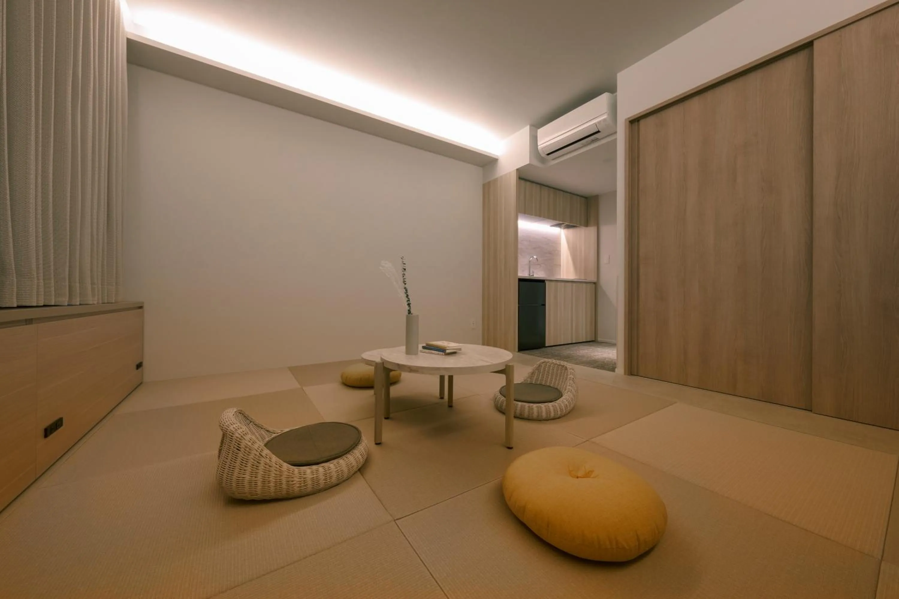 Photo of the whole room in FAV LUX Nagasaki