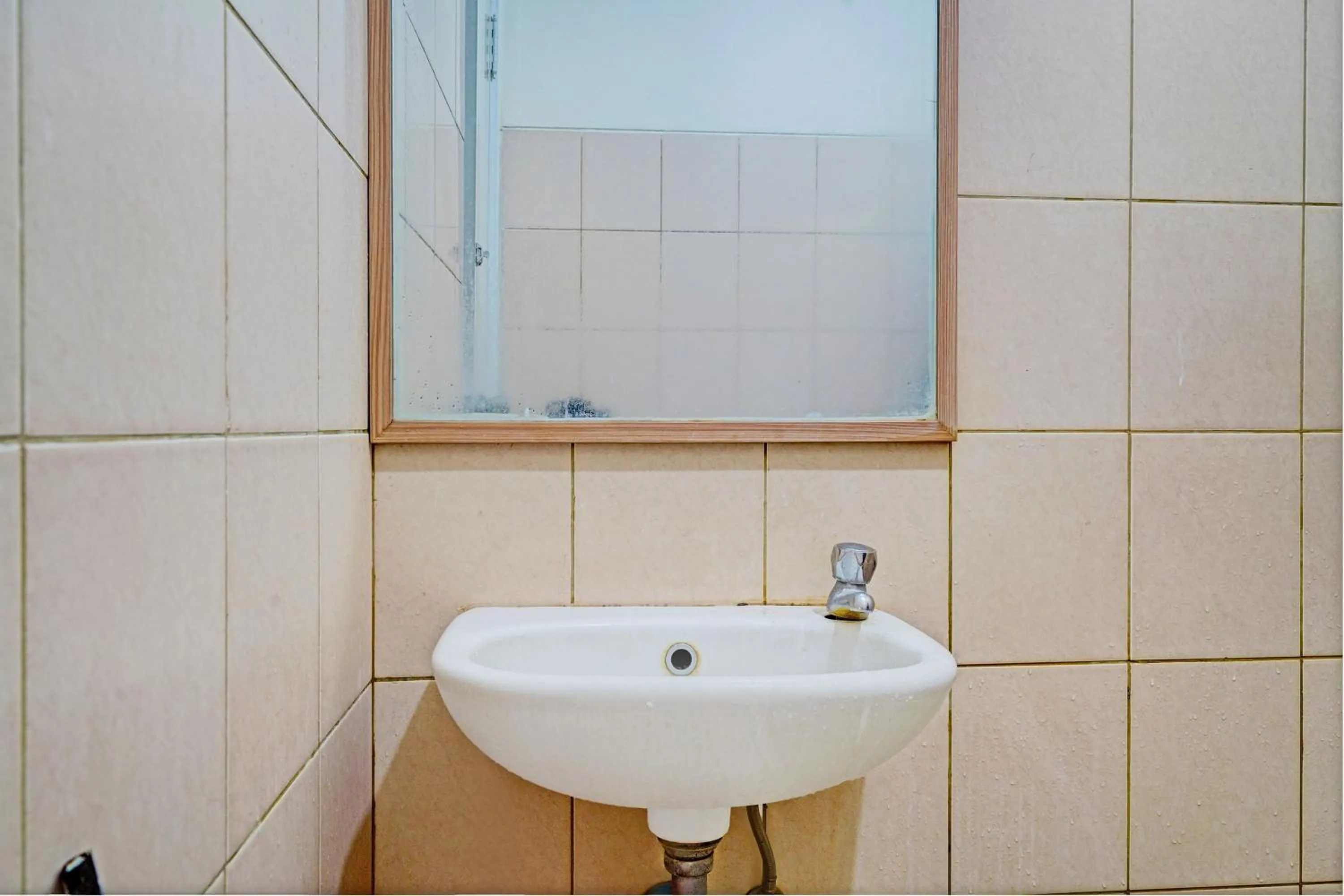 Bedroom in OYO Life 93170 Apartement Gateway Cicadas By Mr Pro