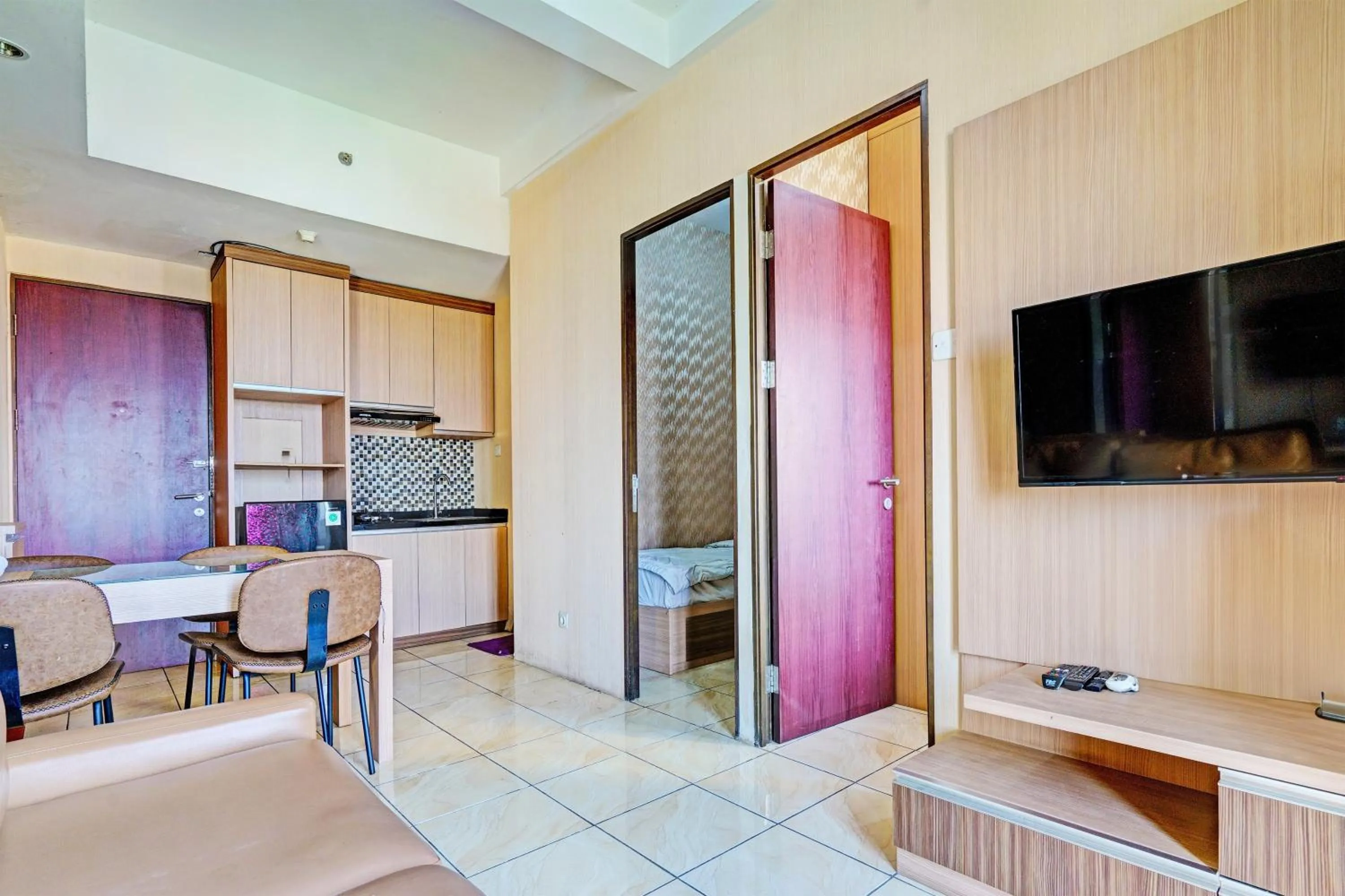 Bedroom in OYO Life 93170 Apartement Gateway Cicadas By Mr Pro