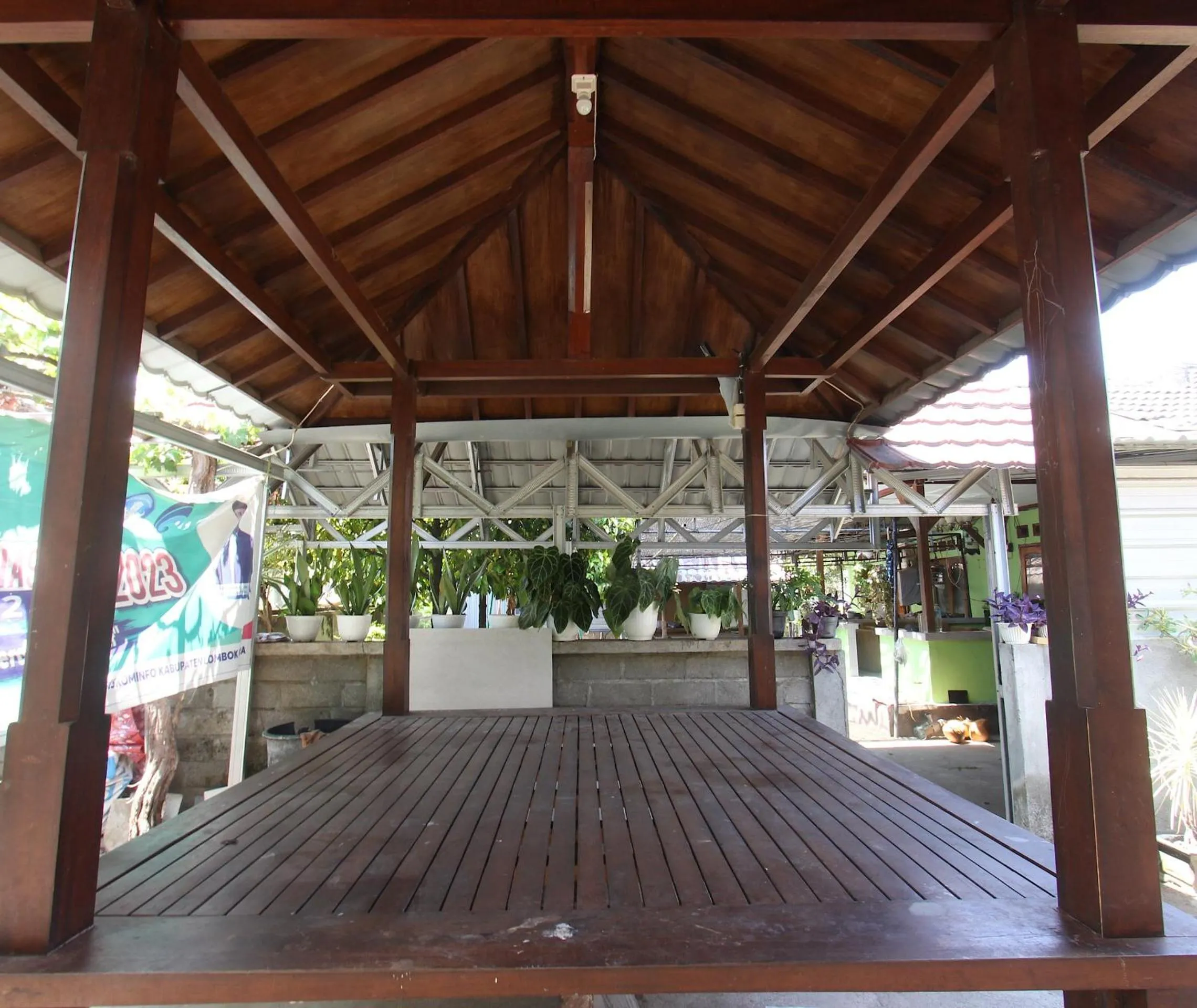 Lobby or reception in OYO Life 93125 Kos Bale Lumbung Syariah