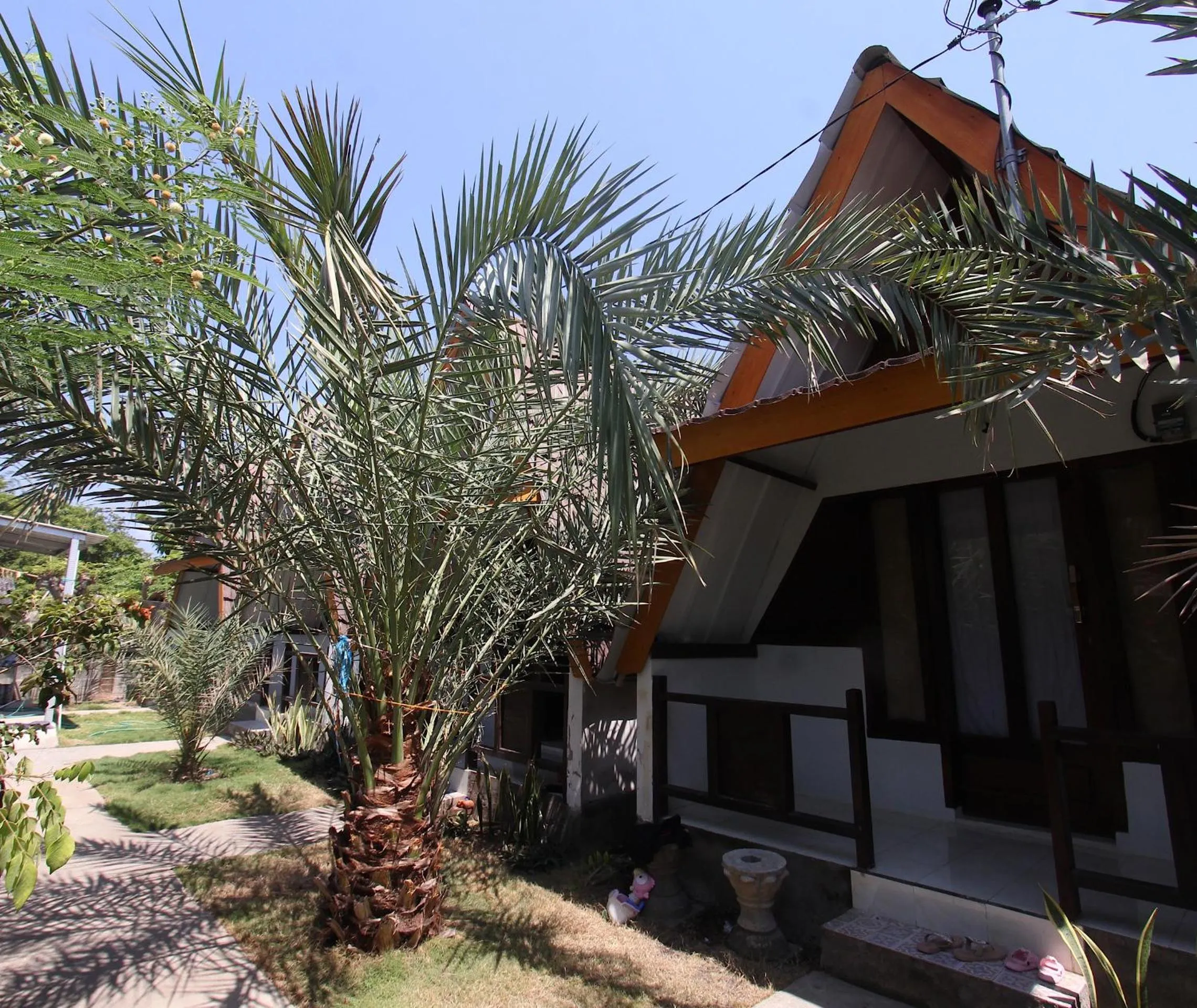 Facade/entrance in OYO Life 93125 Kos Bale Lumbung Syariah