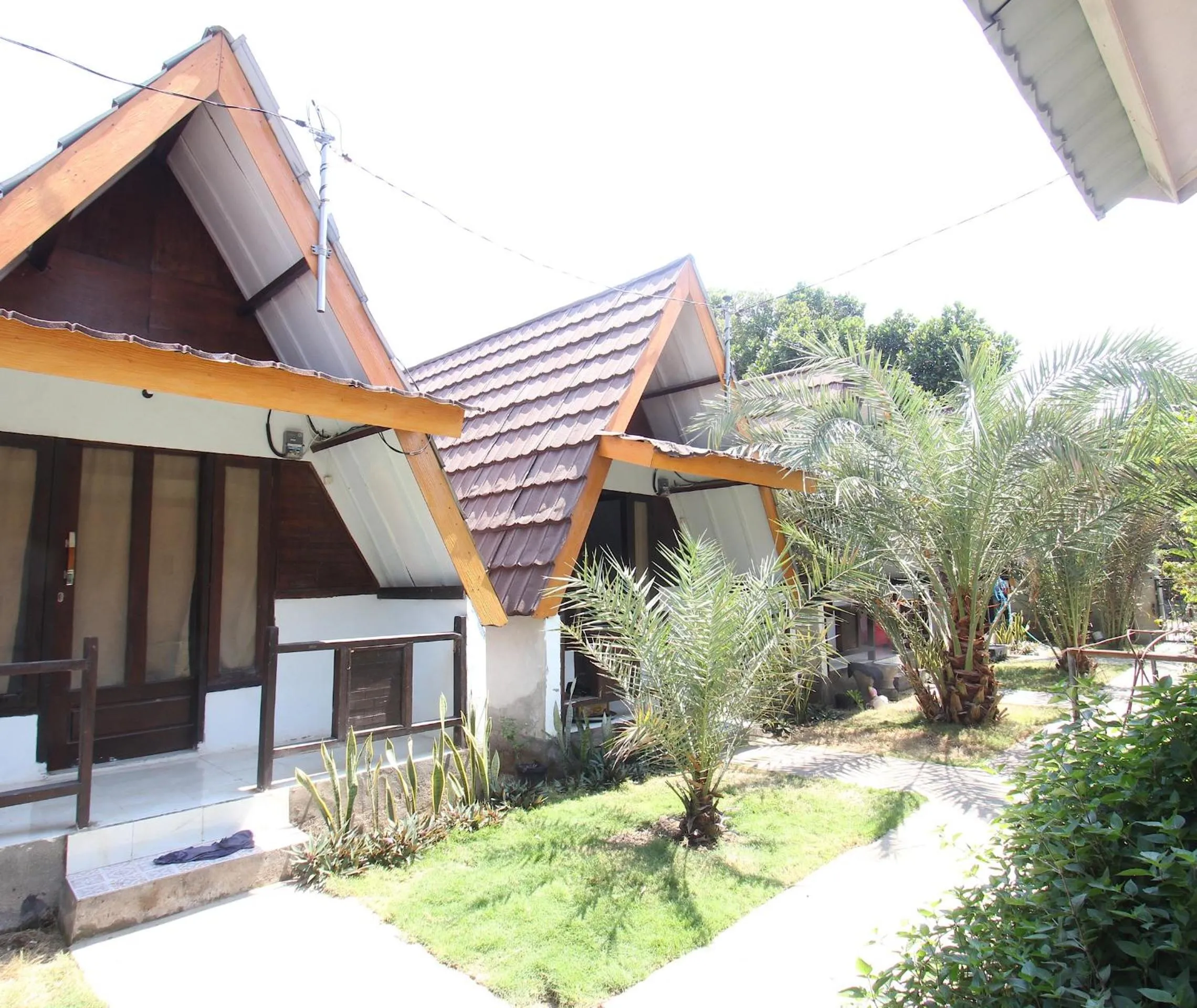 Facade/entrance in OYO Life 93125 Kos Bale Lumbung Syariah