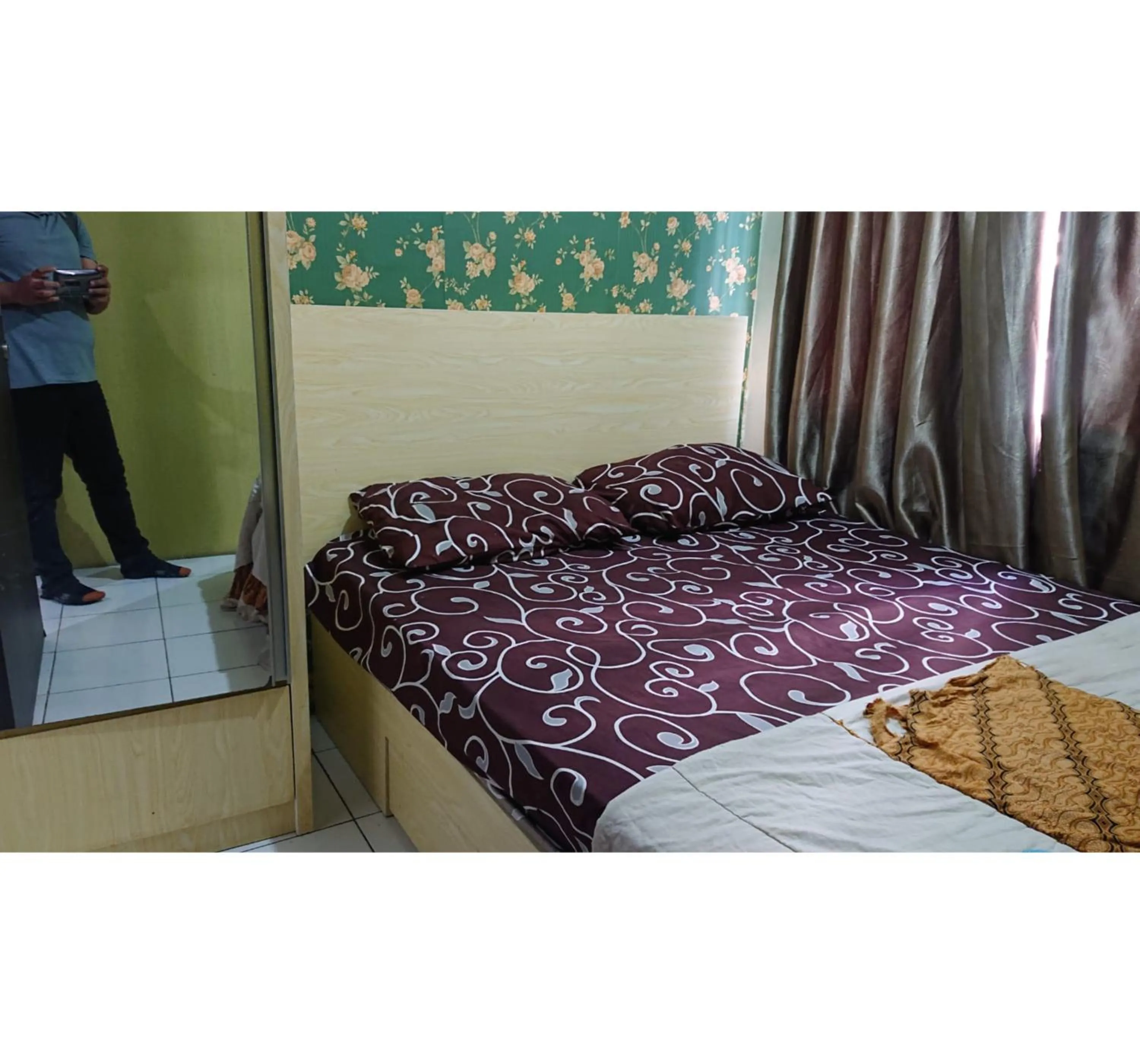 Bedroom, Bed in OYO Life 93139 Apartemen Grand Sentraland By Evi