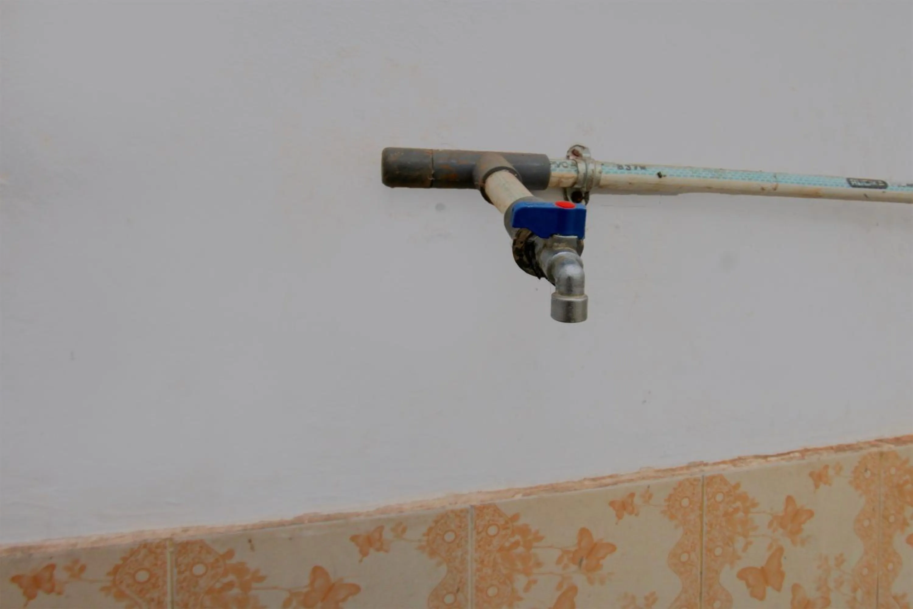 Bathroom in OYO Life 93153 Kos Jenggala