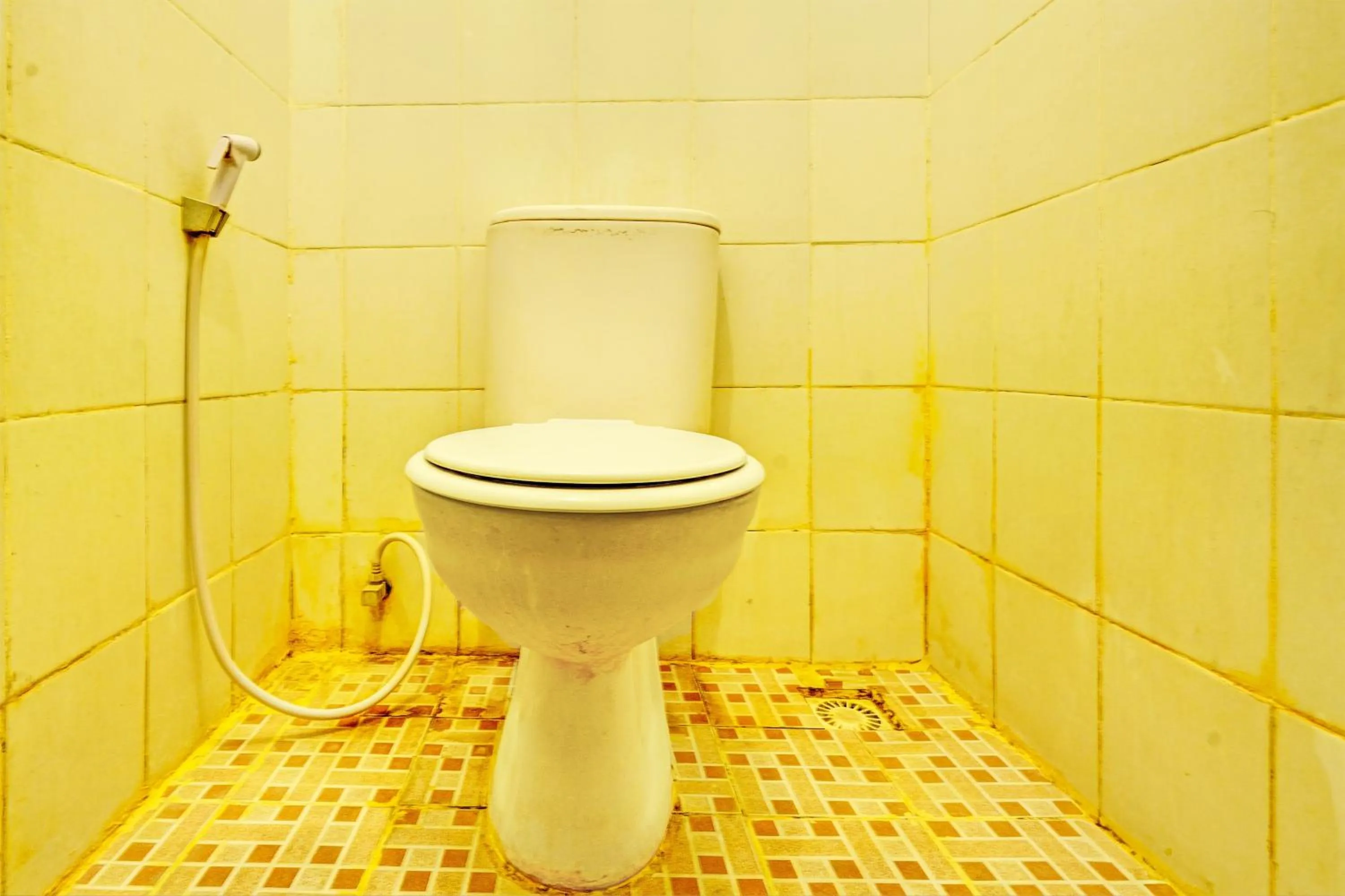 Bathroom in OYO Life 93103 Apartement Gateway Cicadas By Fikri Room