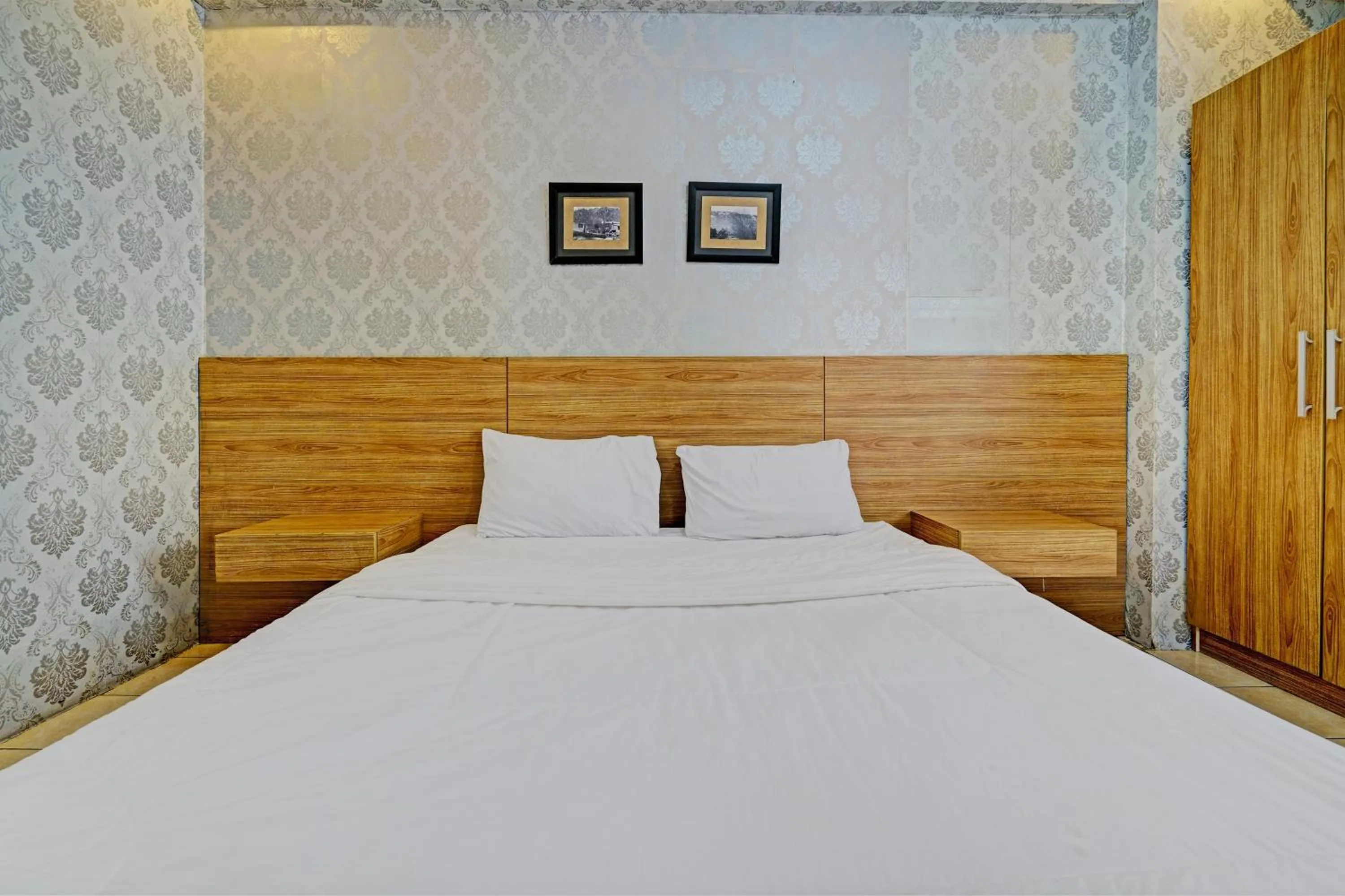 Bedroom, Bed in OYO Life 93103 Apartement Gateway Cicadas By Fikri Room