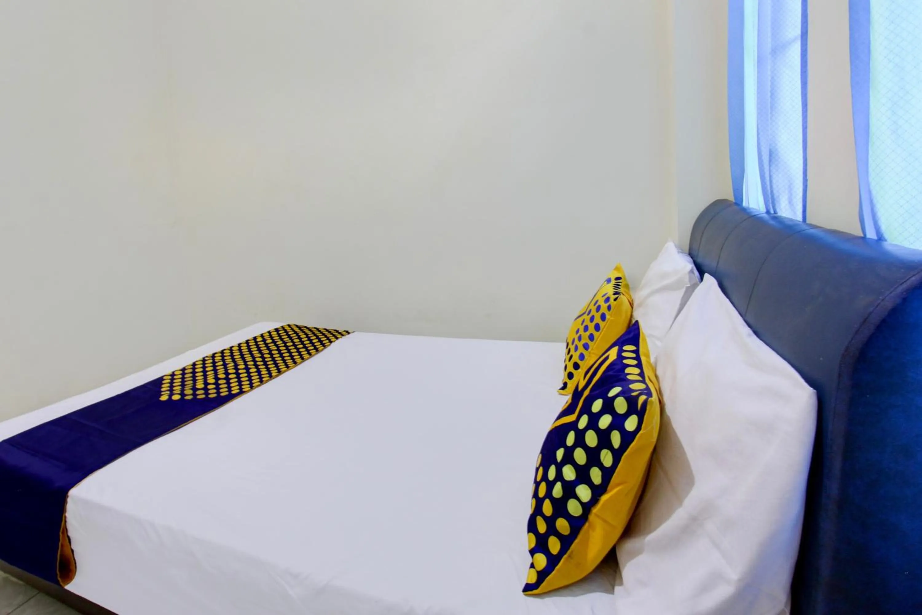 Bedroom, Bed in OYO Life 93157 Kos Kaloka