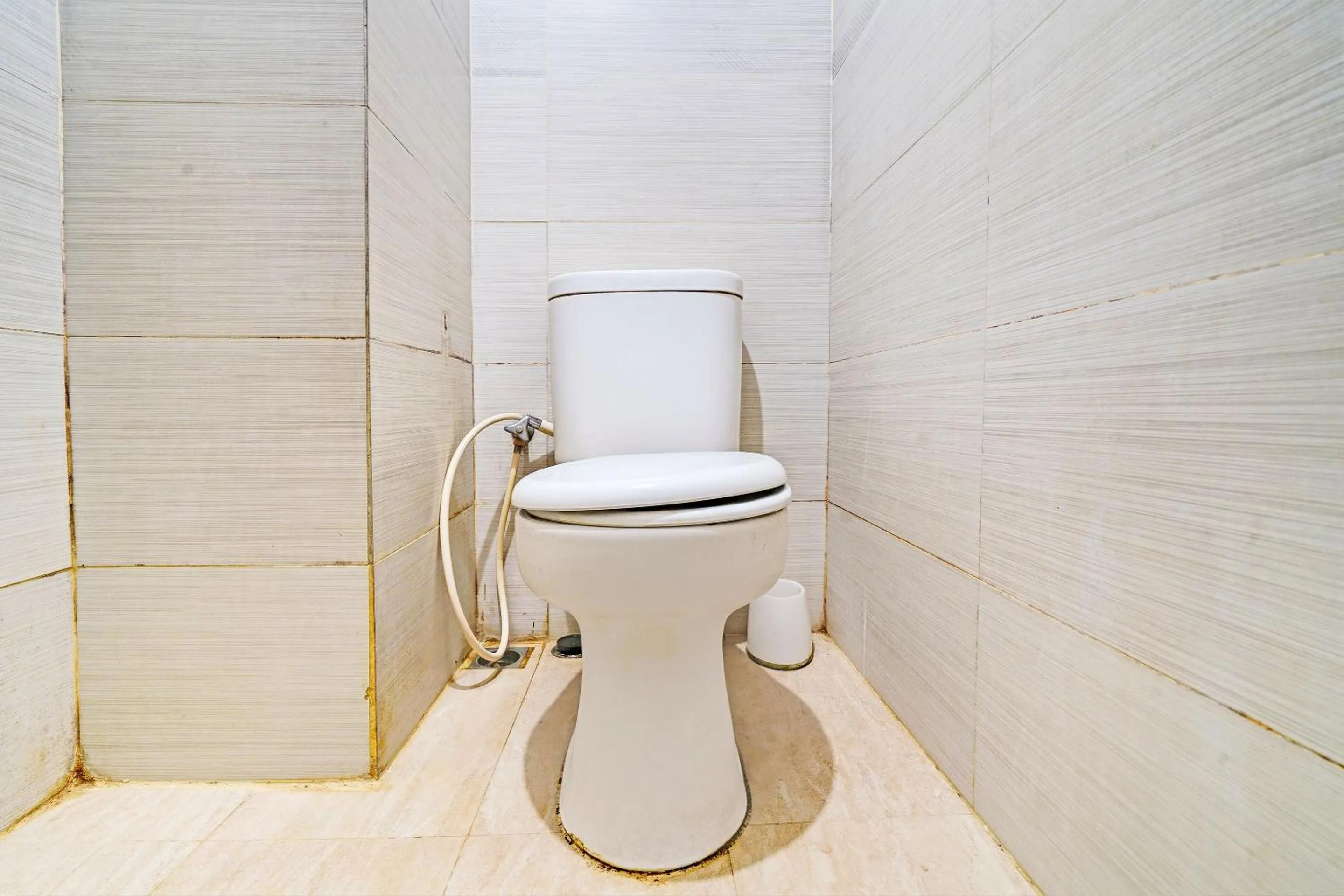 Bathroom in OYO Life 93065 Apartemen Gateway Pasteur By Glory Rent