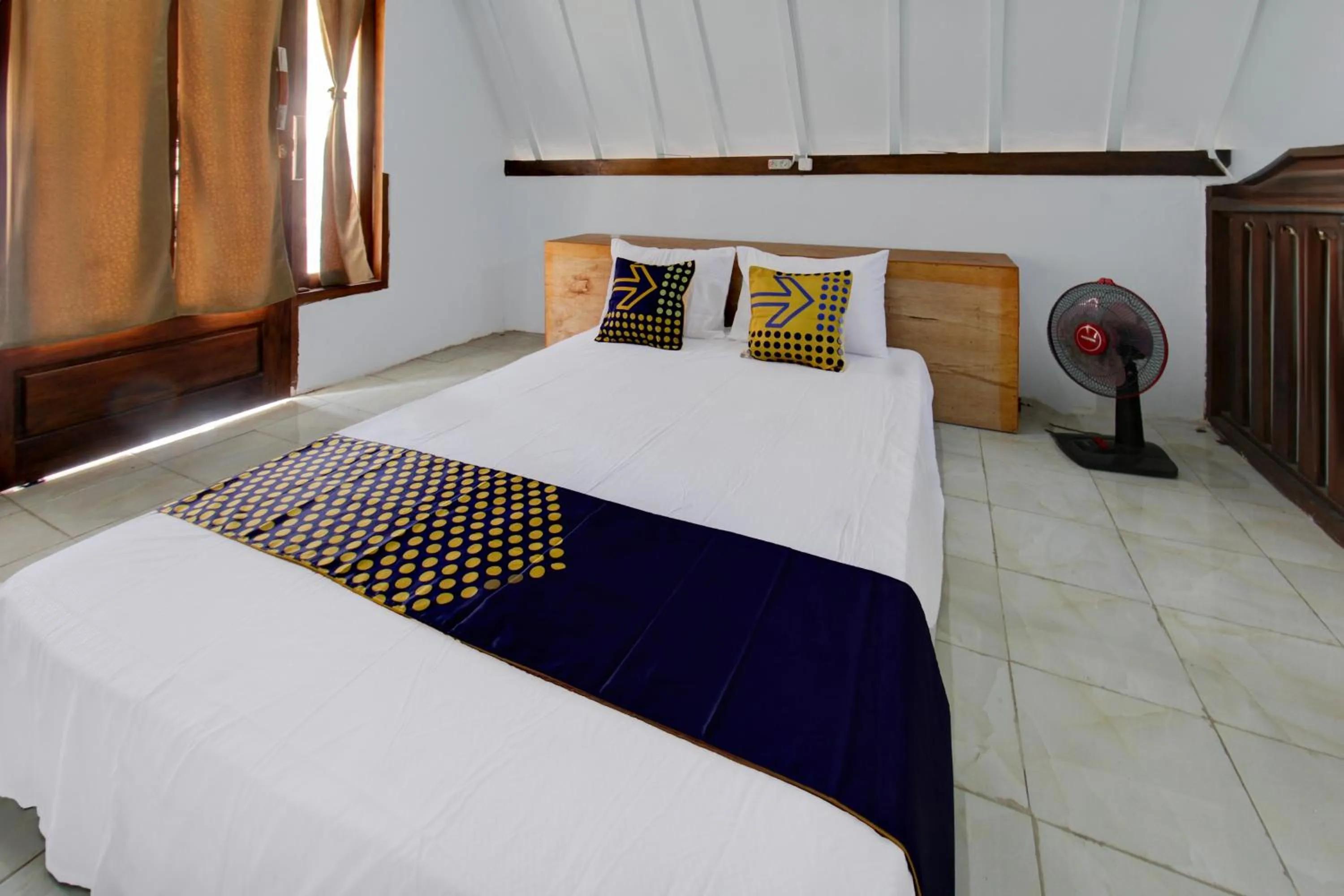 Bedroom, Bed in OYO Life 93154 White Kos Jenggala